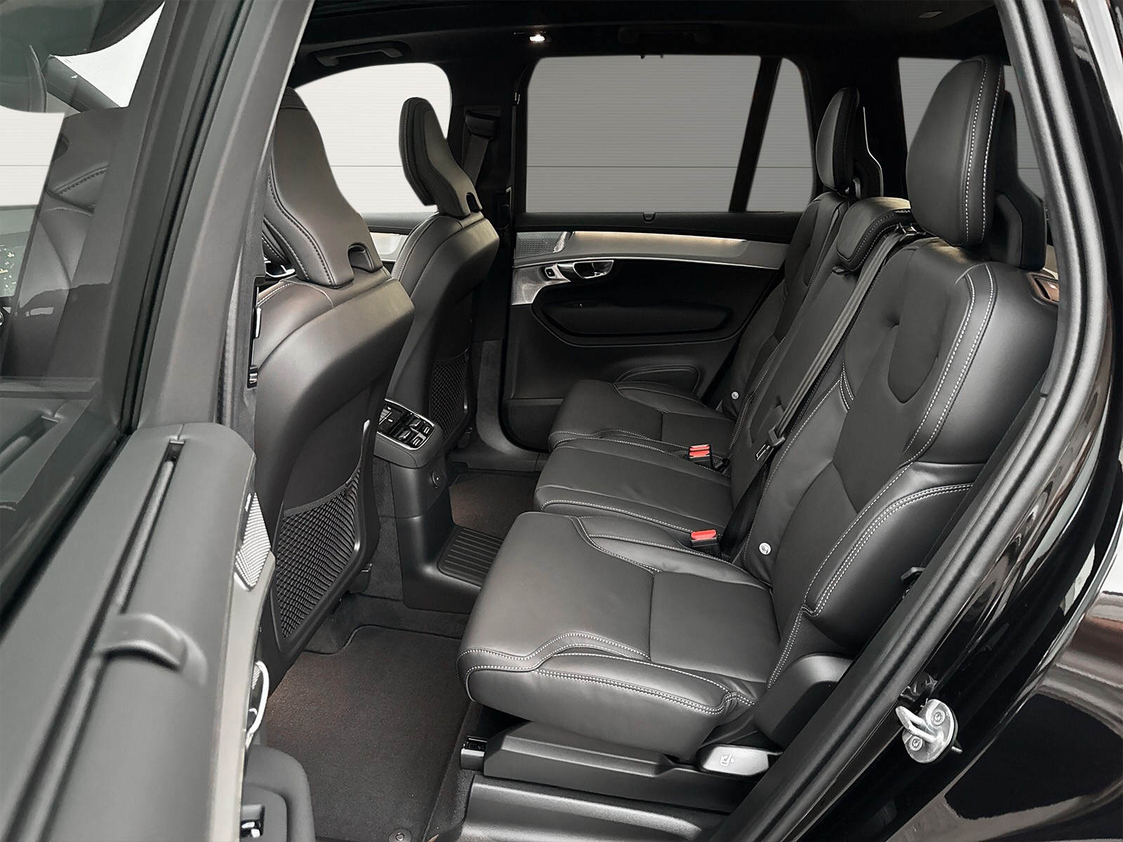 VOLVO XC90 2.0 T8 TE XCLUSIVE Edition Dark eAWD-image-8