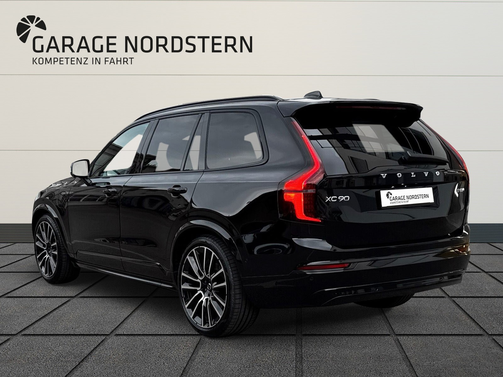 VOLVO XC90 2.0 T8 TE XCLUSIVE Edition Dark eAWD-showroom-element-2