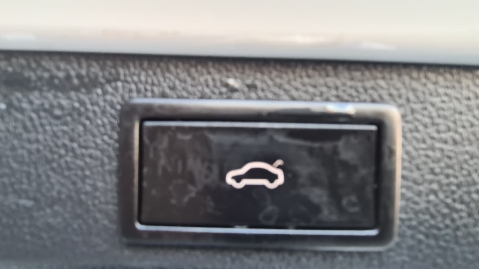 SKODA Superb Combi 2.0 TDi Ambition 4x4 DSG ** Gr-Navi ** RF-Kamera ** Abstandsregelsysteme ** Sitzheizung ** Frisch Ab MFK & Service-image-9