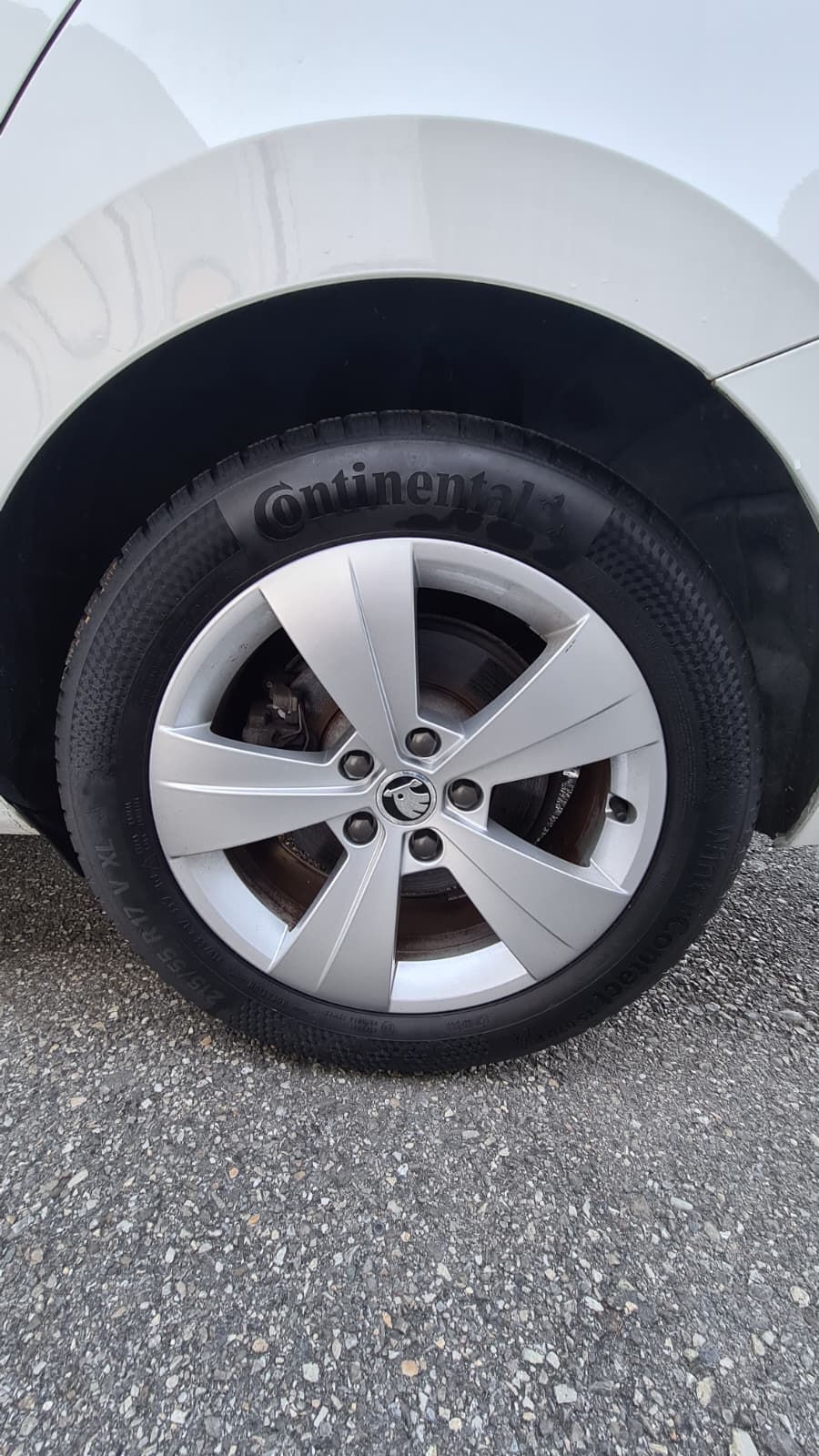 SKODA Superb Combi 2.0 TDi Ambition 4x4 DSG ** Gr-Navi ** RF-Kamera ** Abstandsregelsysteme ** Sitzheizung ** Frisch Ab MFK & Service-image-18