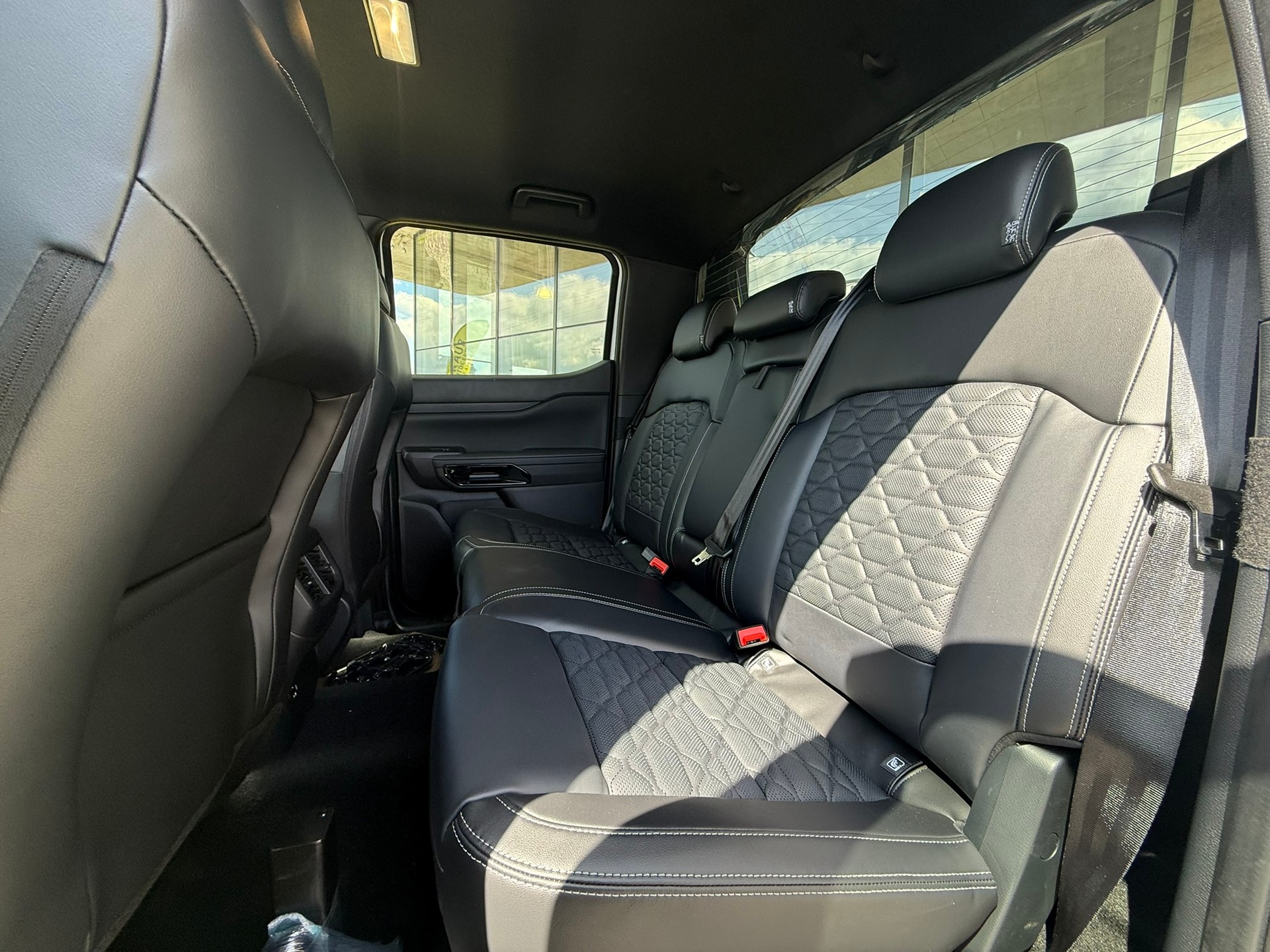 FORD Ranger Platinum 3.0 Eco Blue e-4WD Automat-image-8