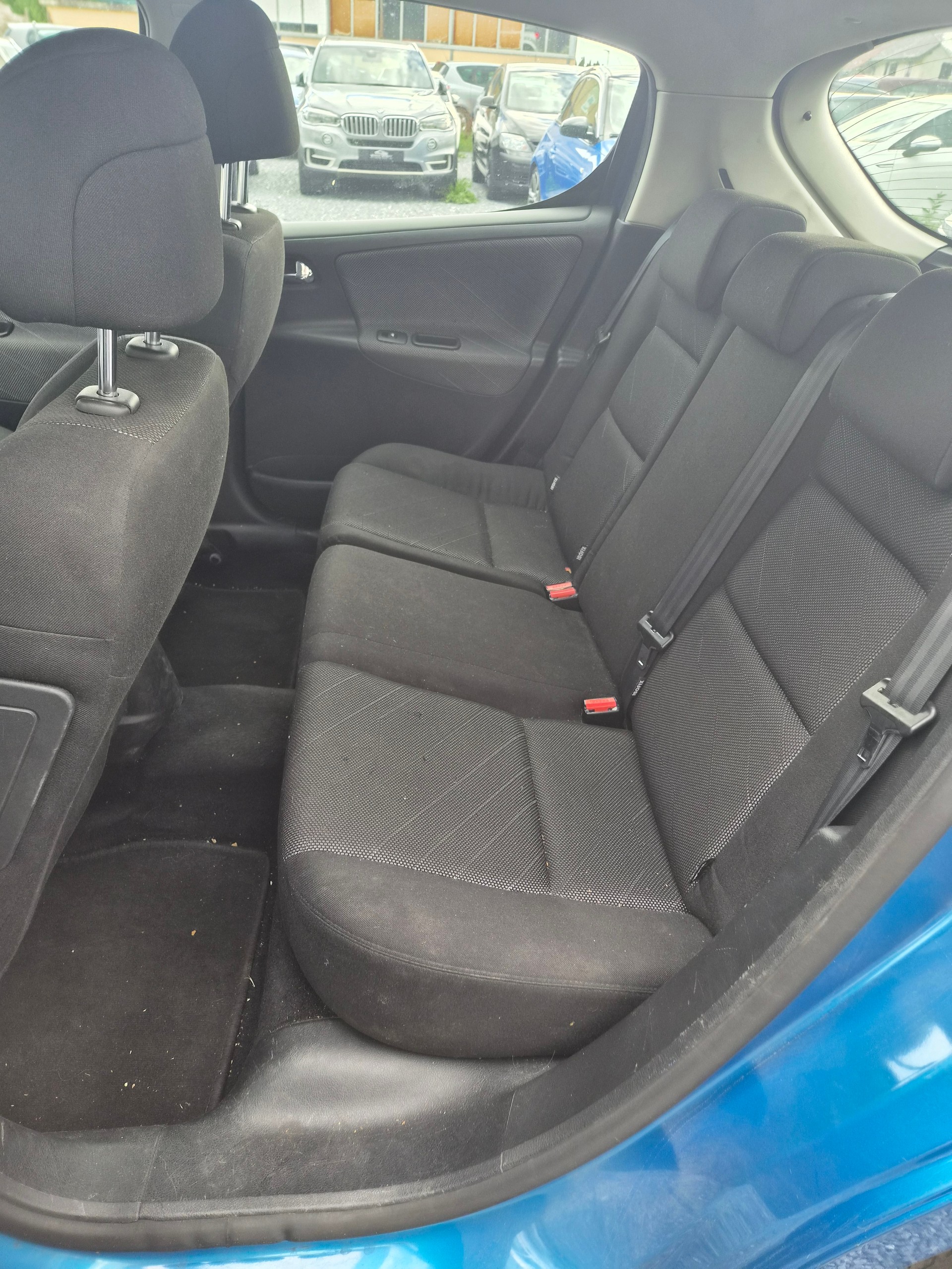 PEUGEOT 207 1.6 16V XT-image-12