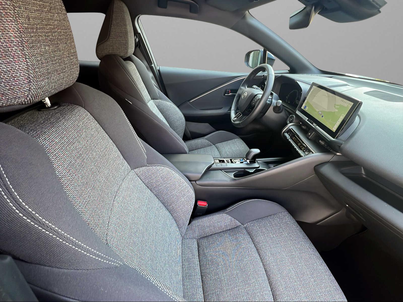 TOYOTA C-HR 2.0 HEV Trend 4x4-image-6