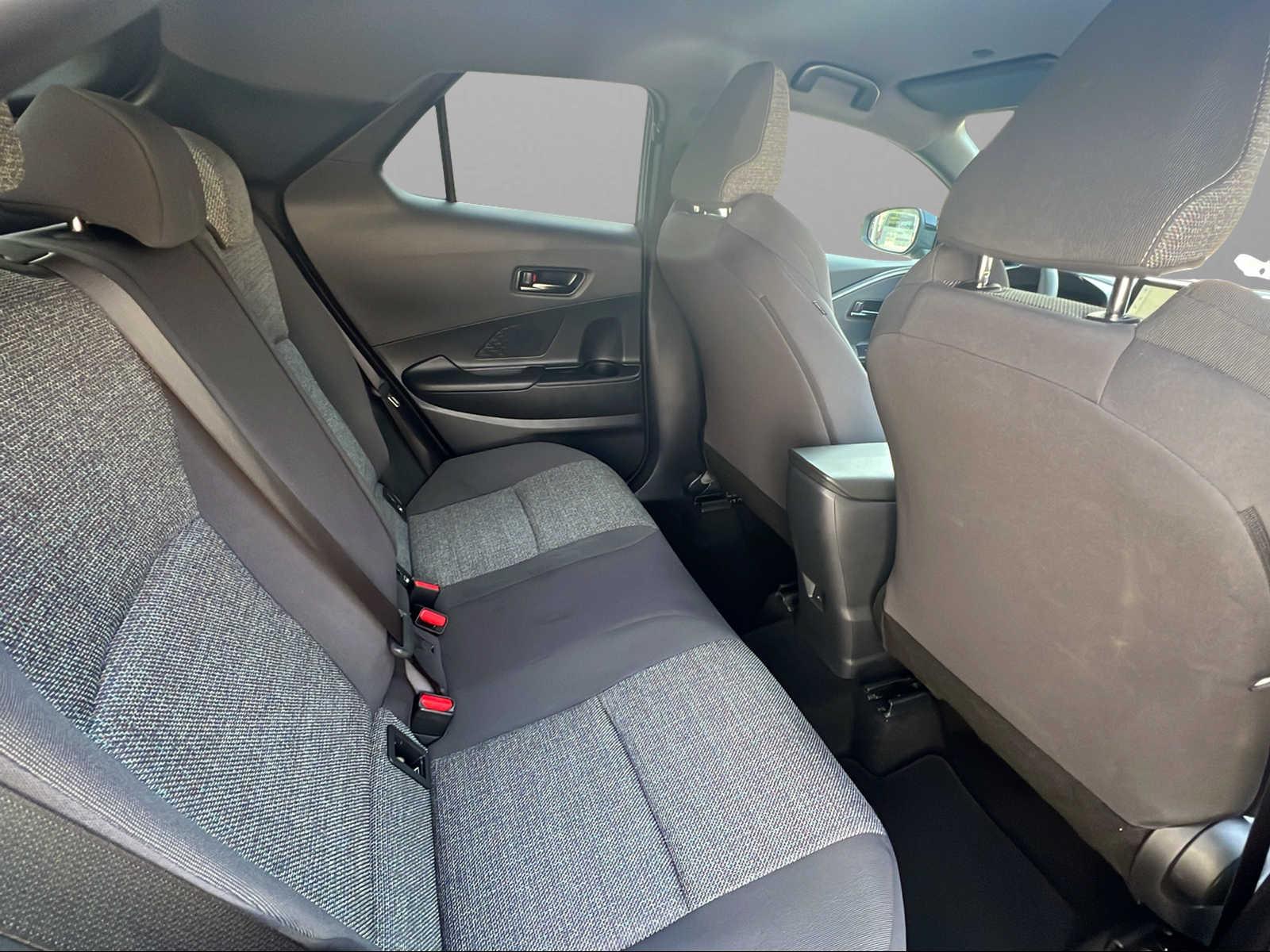 TOYOTA C-HR 2.0 HEV Trend 4x4-image-8