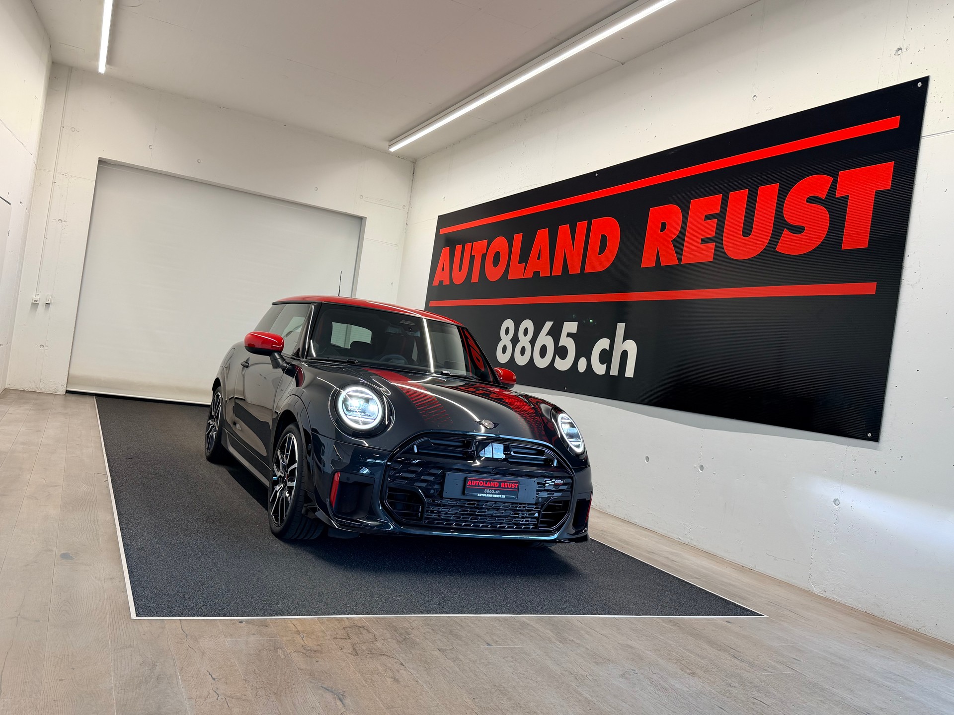 MINI Cooper John Cooper Works DKG-image-0