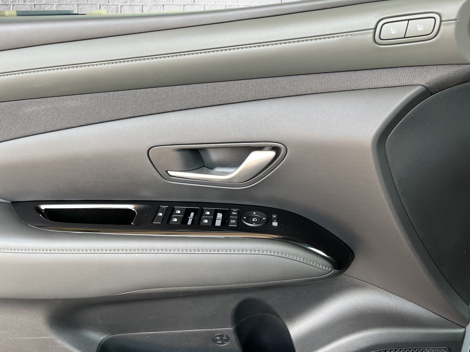HYUNDAI Tucson 1.6 TGDI PHEV 20th Anniversary 4WD-image-12