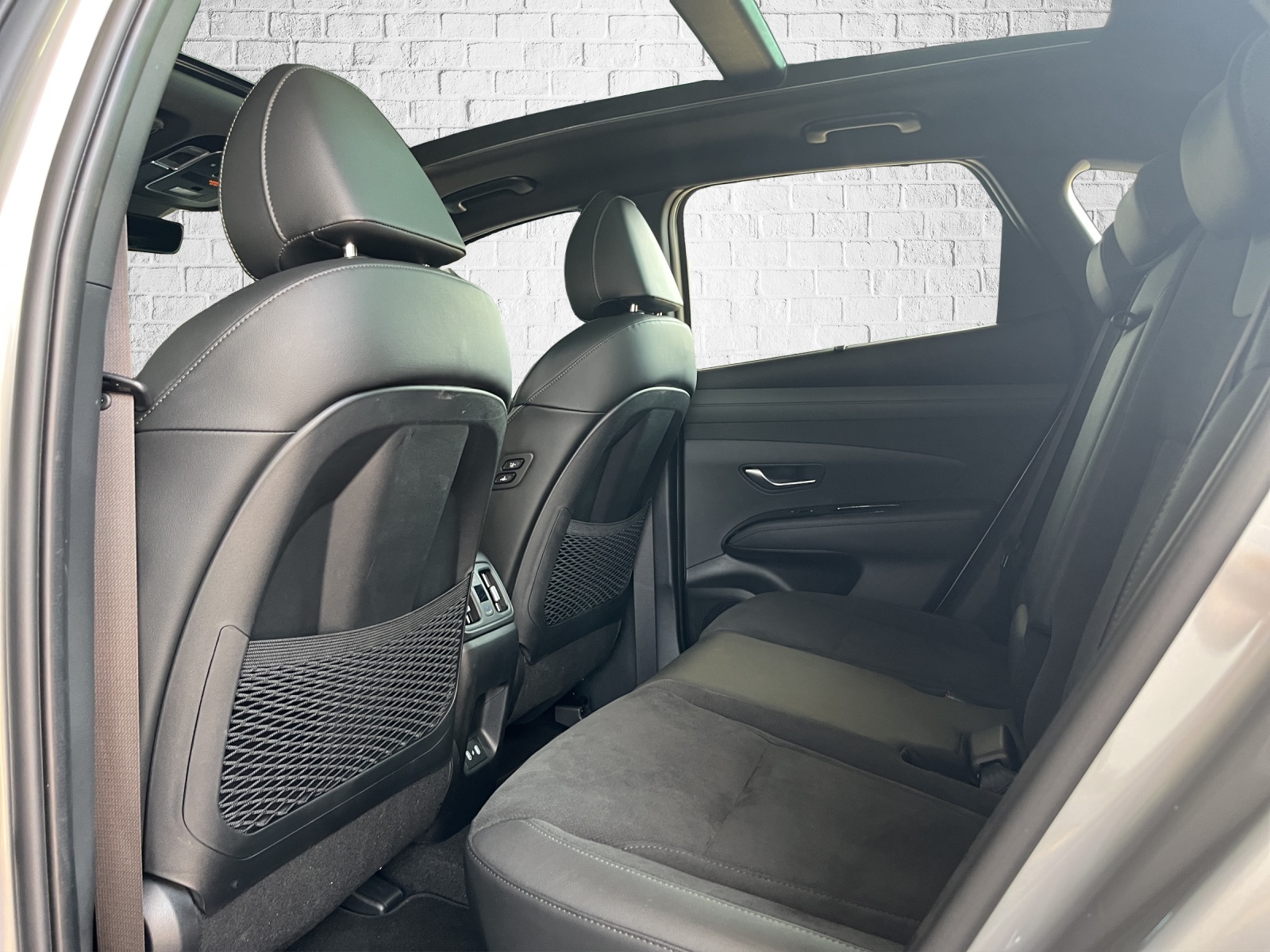 HYUNDAI Tucson 1.6 TGDI PHEV 20th Anniversary 4WD-image-14