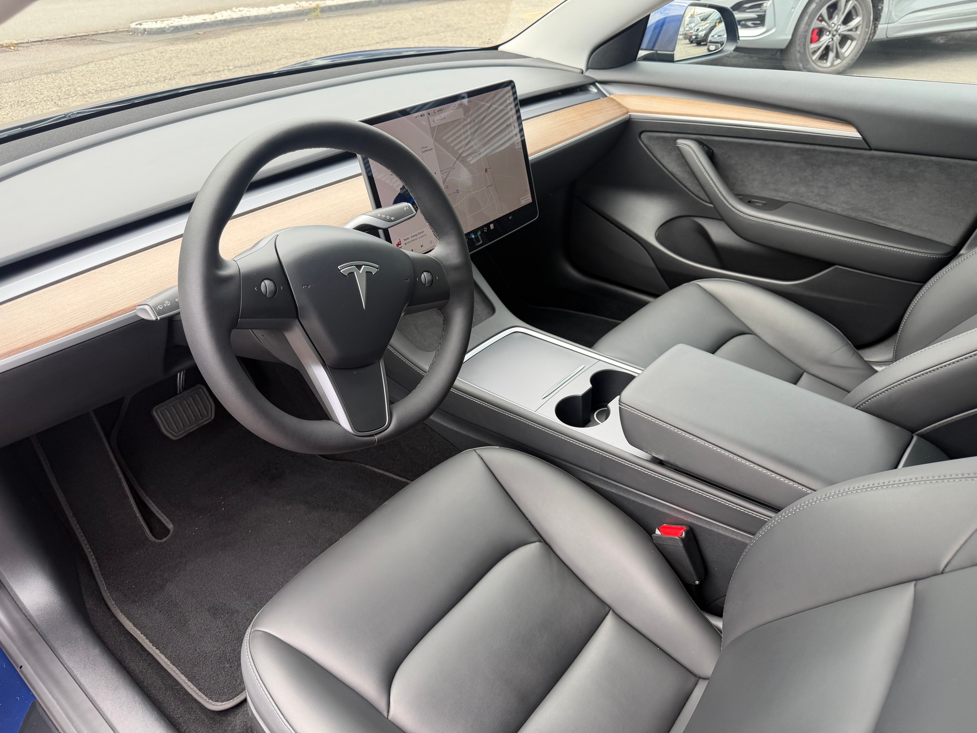 TESLA Model 3 Long Range Dual Motor AWD-image-11