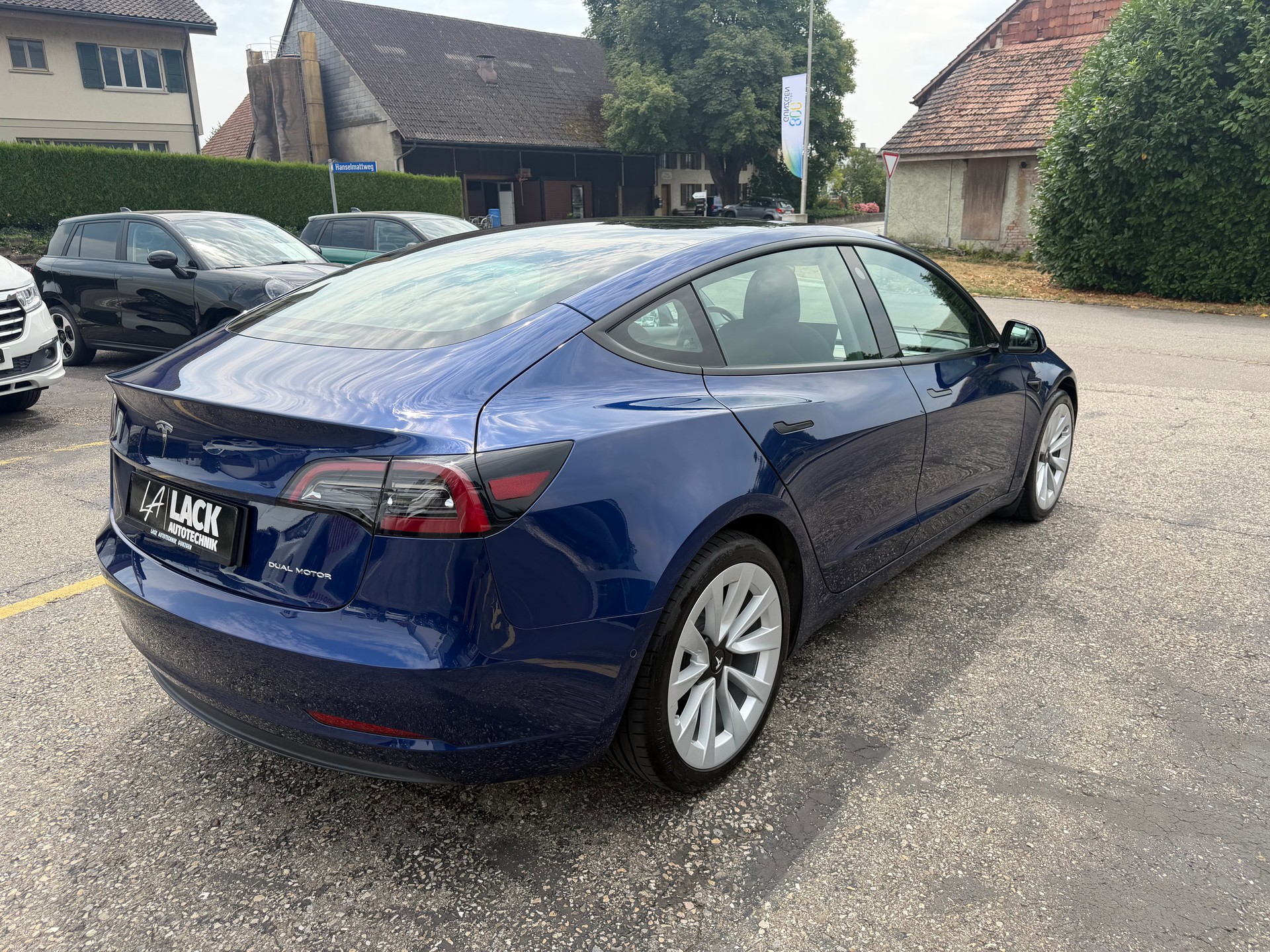 TESLA Model 3 Long Range Dual Motor AWD-image-7