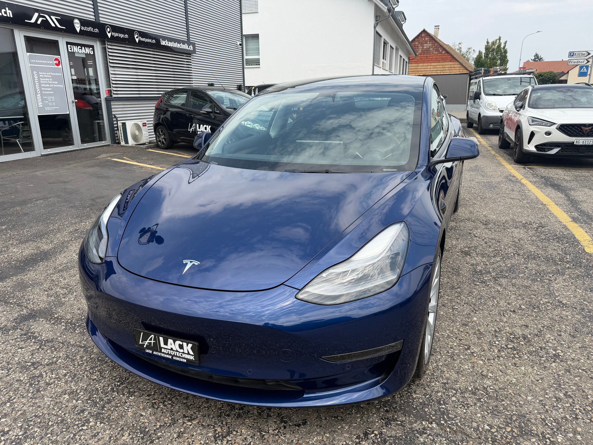 TESLA Model 3 Long Range Dual Motor AWD-image-3