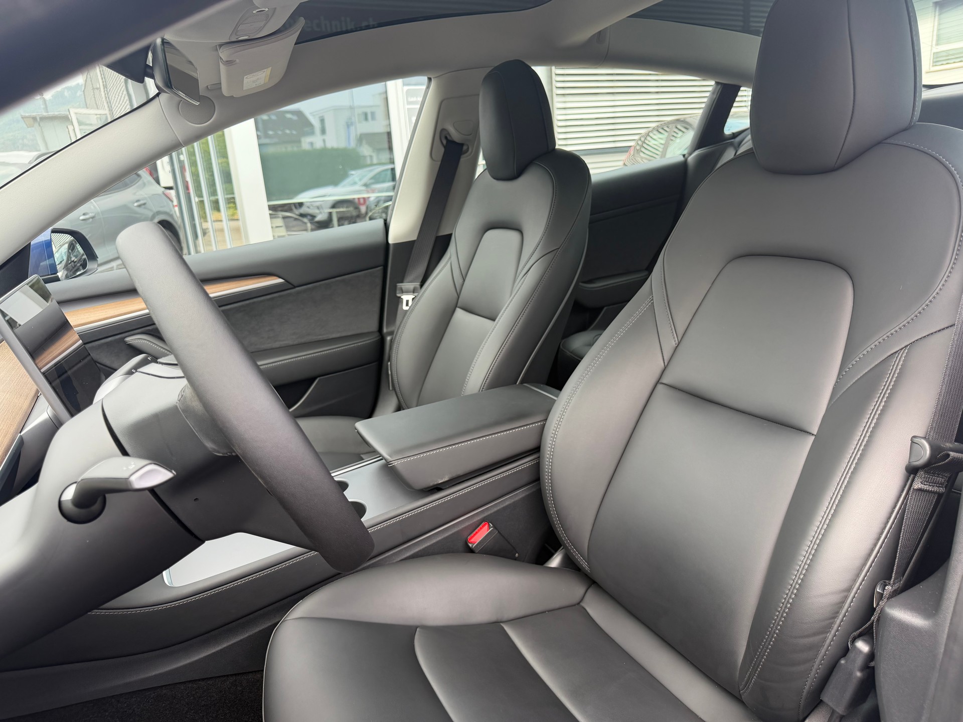 TESLA Model 3 Long Range Dual Motor AWD-image-12