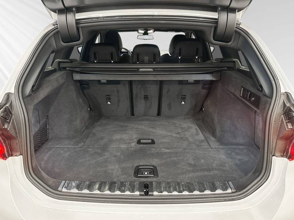 BMW 320d xDrive 48V Touring Steptronic M Sport-image-8
