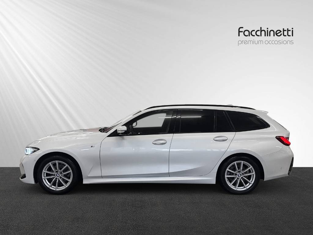 BMW 320d xDrive 48V Touring Steptronic M Sport-image-2