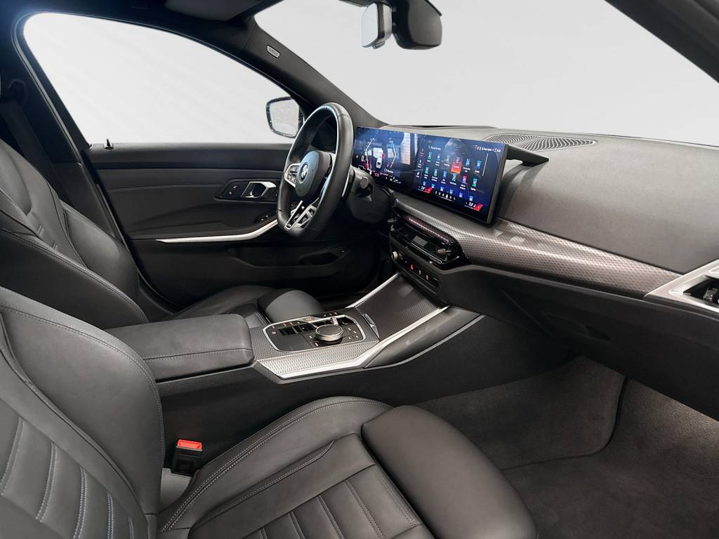 BMW 320d xDrive 48V Touring Steptronic M Sport-image-5