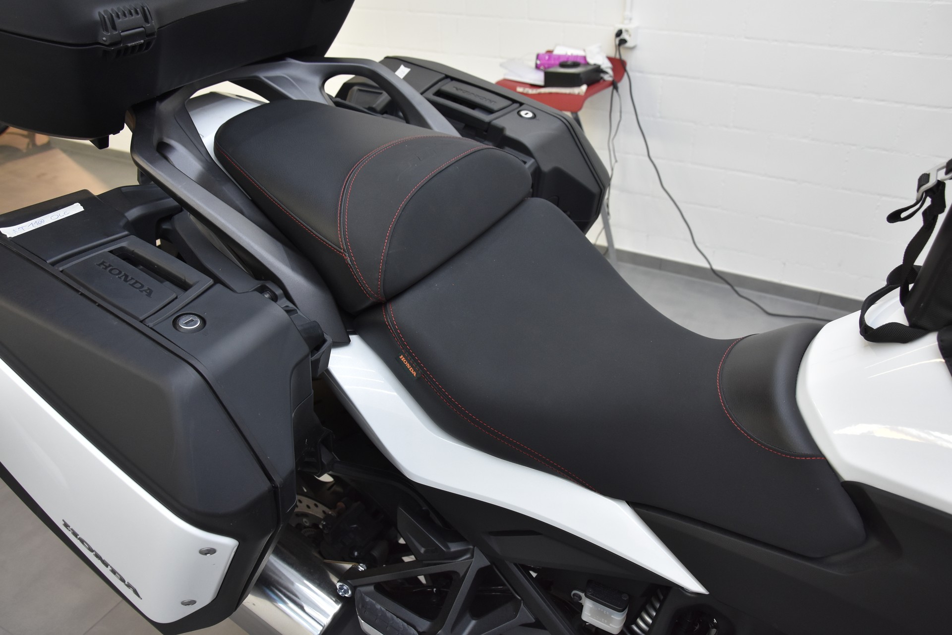 HONDA NT 1100-image-13