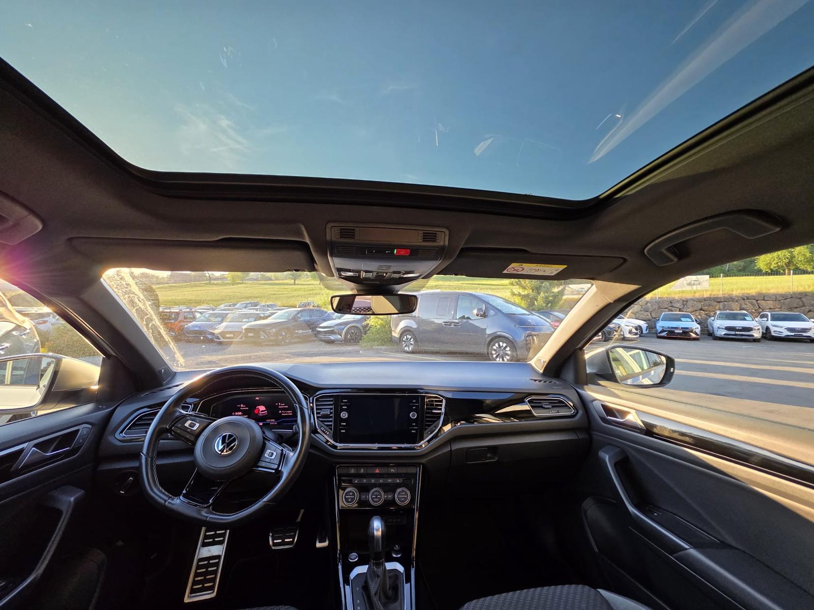 VW T-Roc 2.0 TSI R DSG 4Motion-image-9