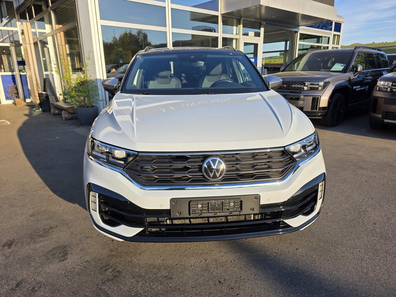 VW T-Roc 2.0 TSI R DSG 4Motion-image-1