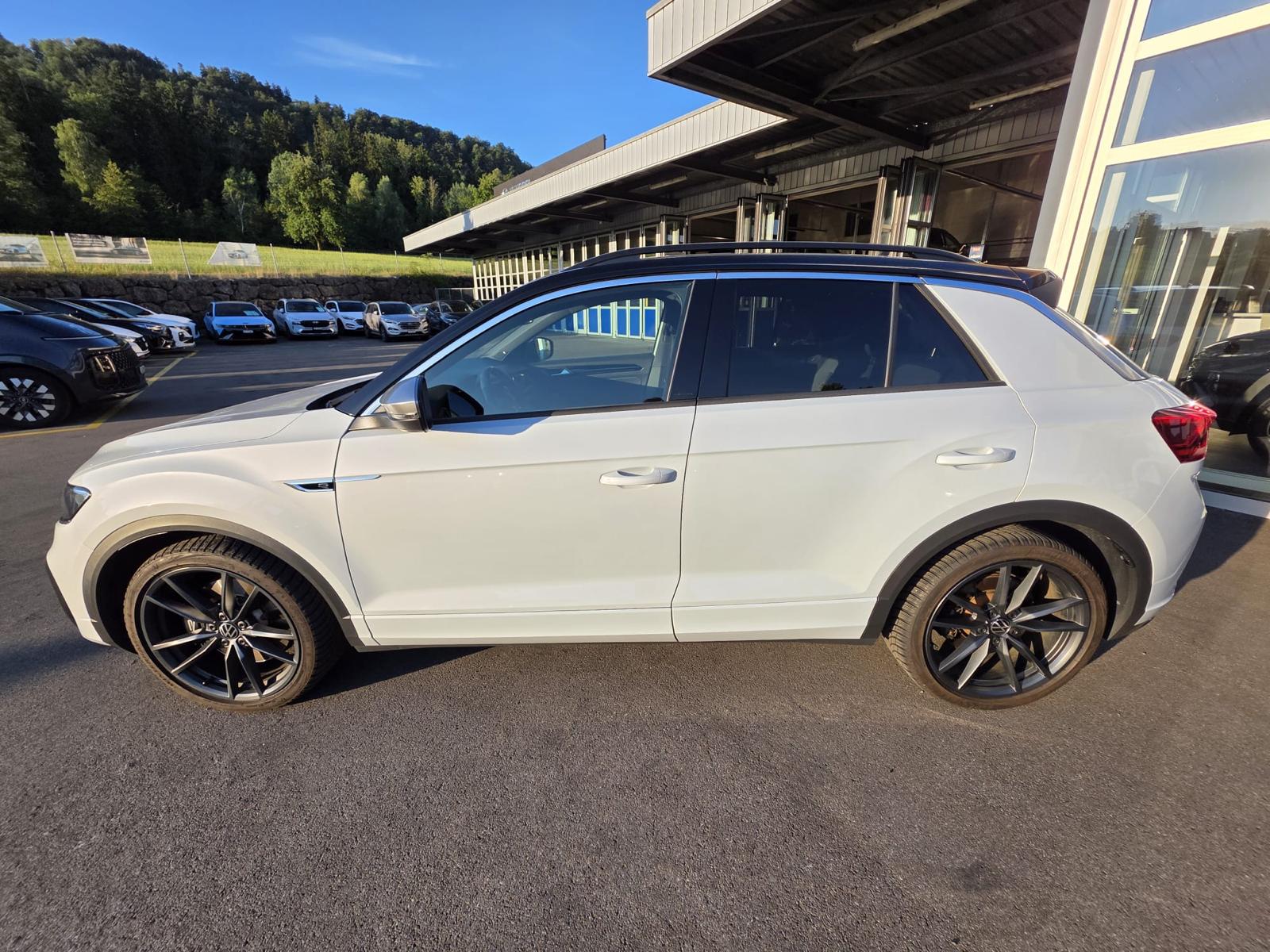 VW T-Roc 2.0 TSI R DSG 4Motion-image-3