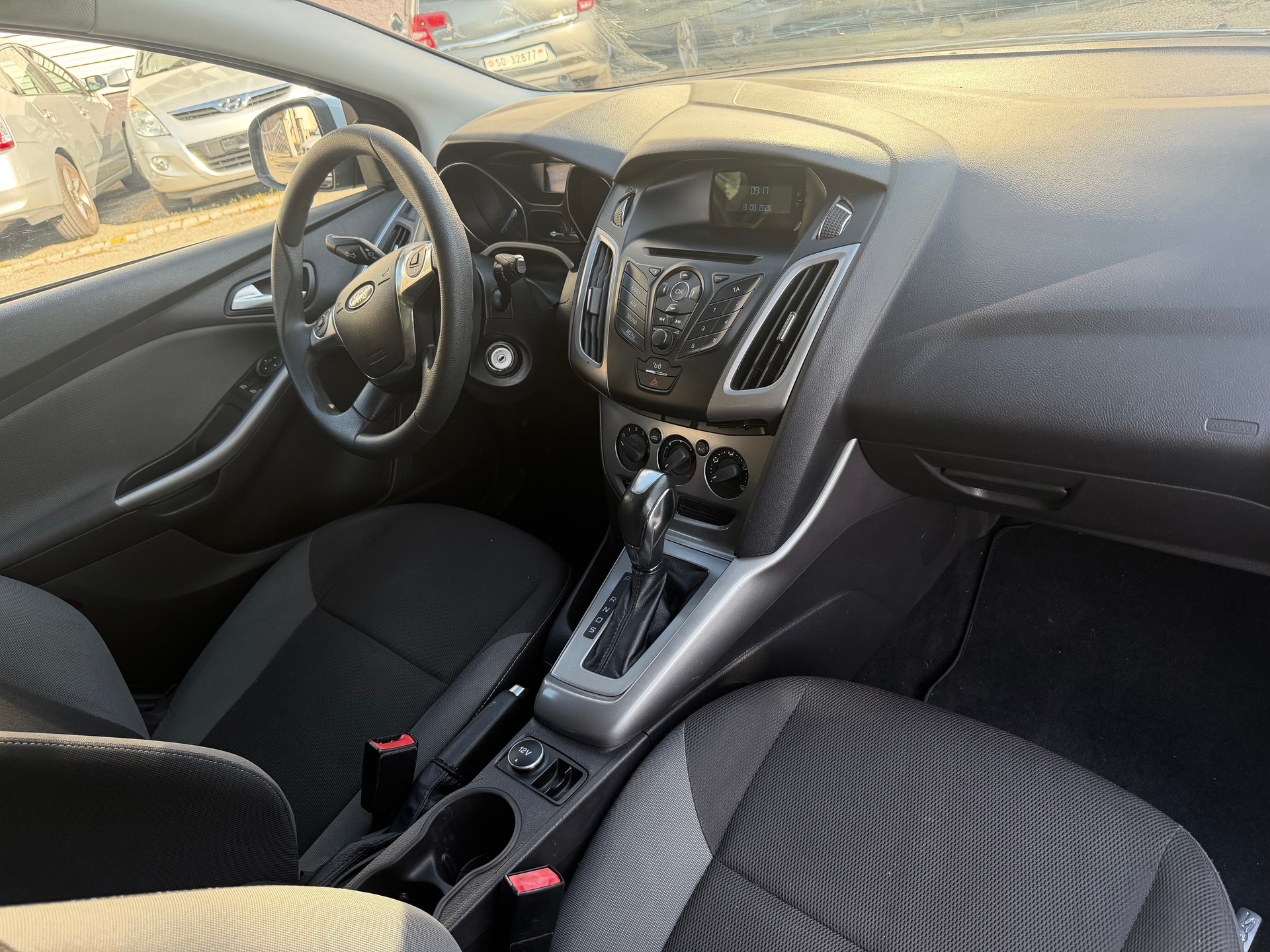 FORD Focus 1.6i VCT Titanium PowerShift-image-13