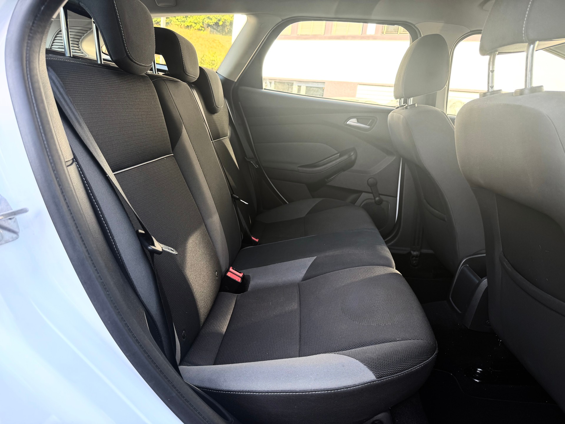 FORD Focus 1.6i VCT Titanium PowerShift-image-14