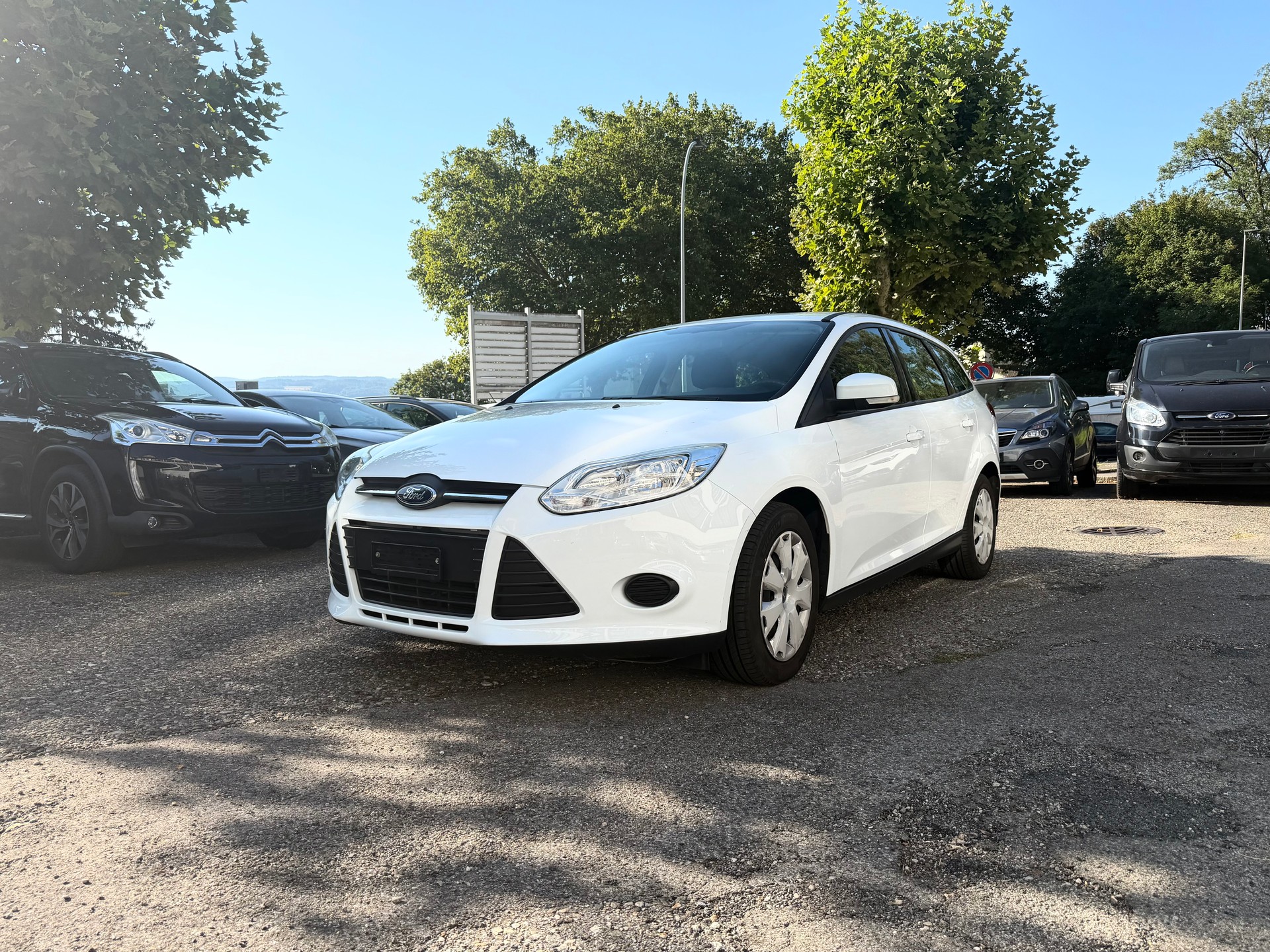 FORD Focus 1.6i VCT Titanium PowerShift-image-0