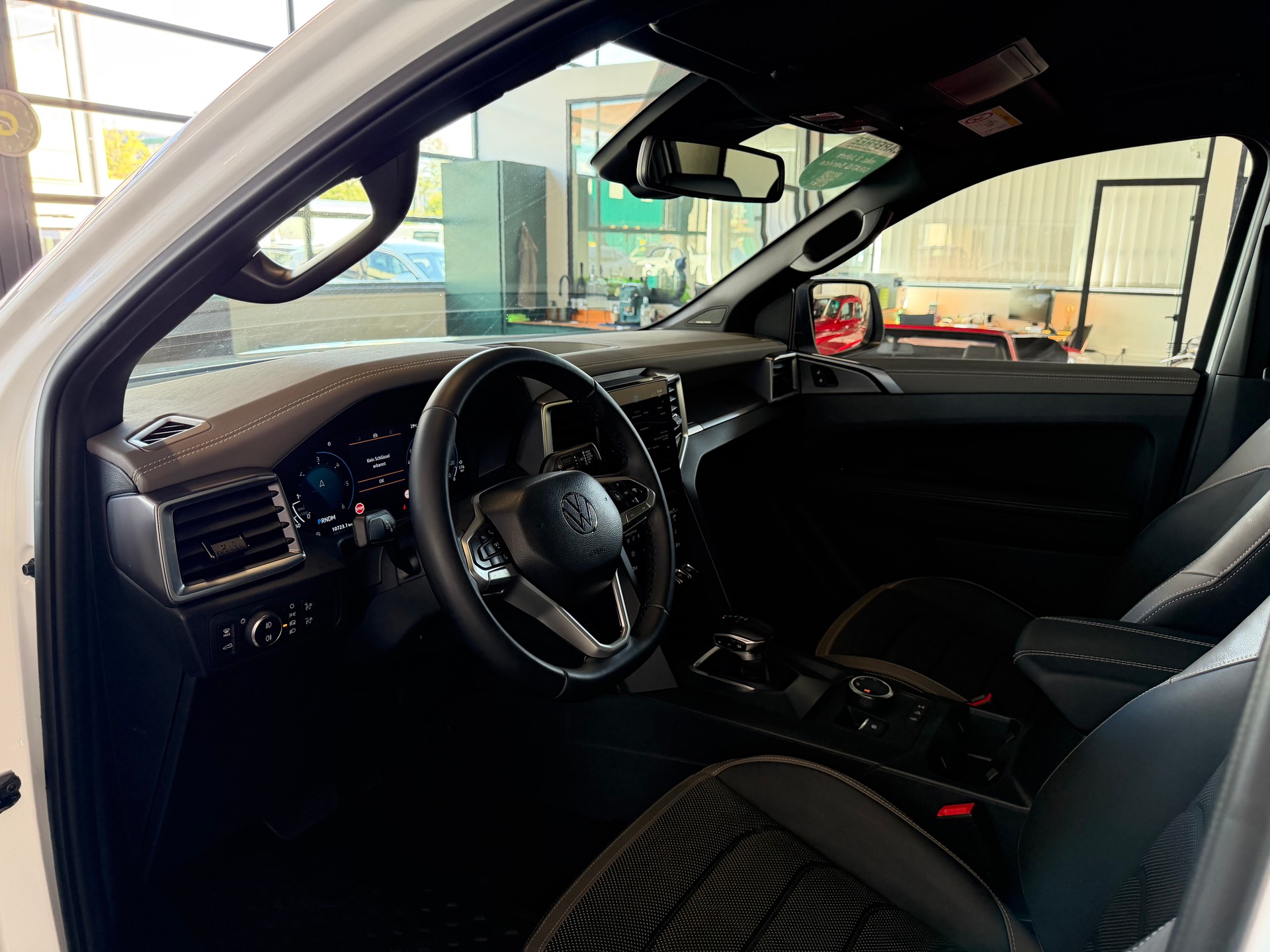 VW Amarok 3.0TDI Aventura Winter 1 3.0 V6 TDI 4X4 241 PS ( AHK3500KG)-image-16