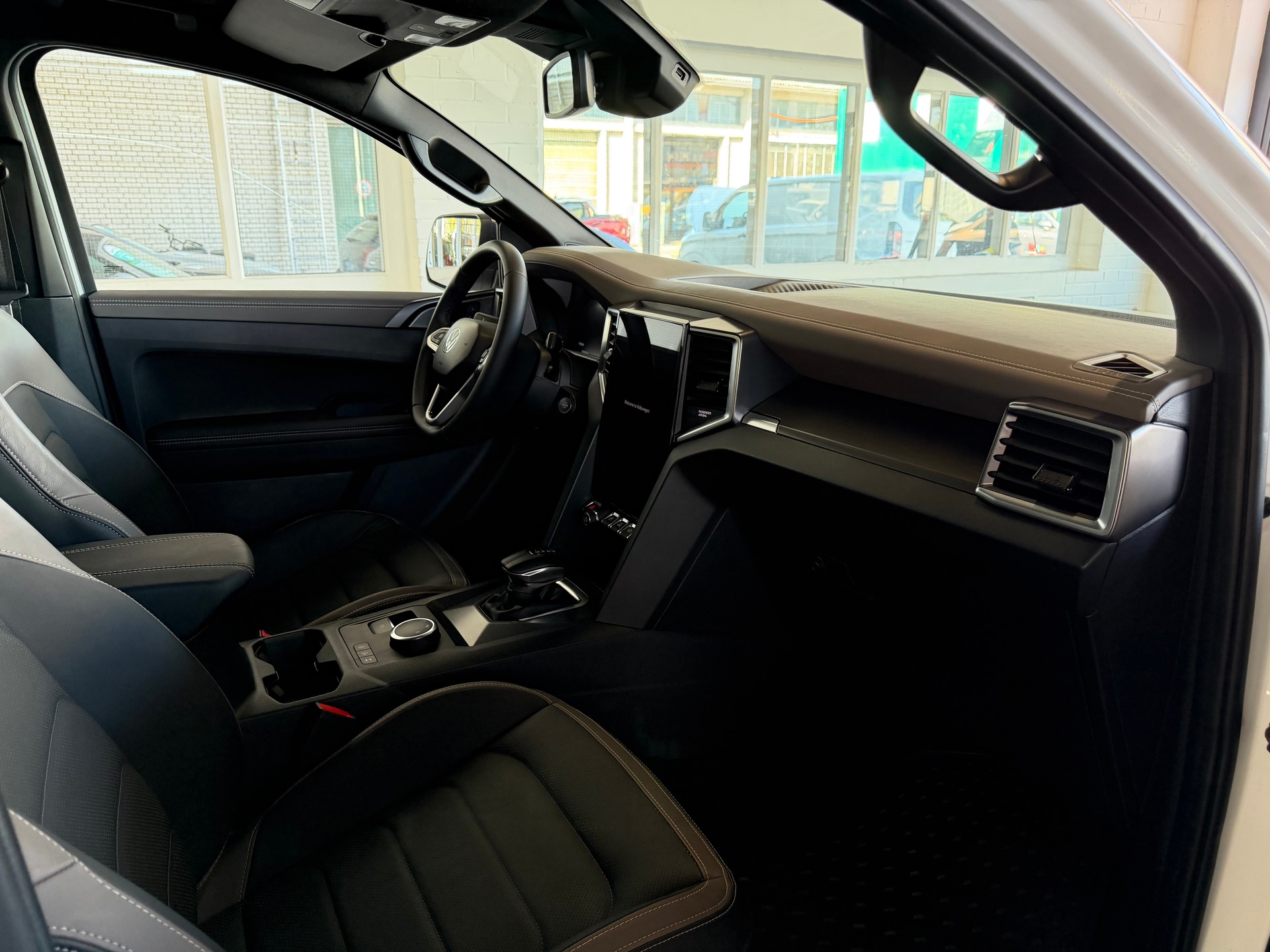 VW Amarok 3.0TDI Aventura Winter 1 3.0 V6 TDI 4X4 241 PS ( AHK3500KG)-image-10