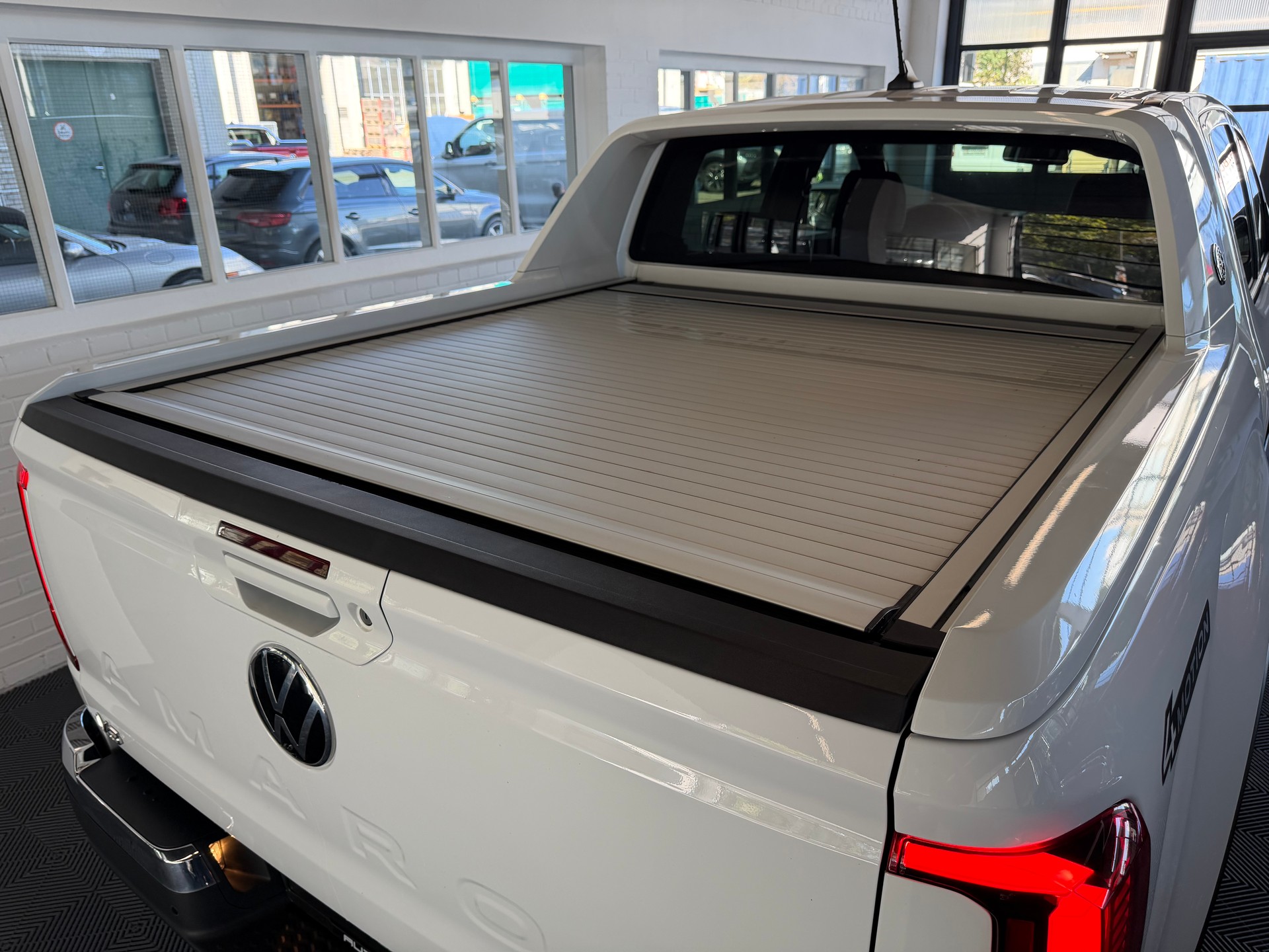 VW Amarok 3.0TDI Aventura Winter 1 3.0 V6 TDI 4X4 241 PS ( AHK3500KG)-showroom-element-3