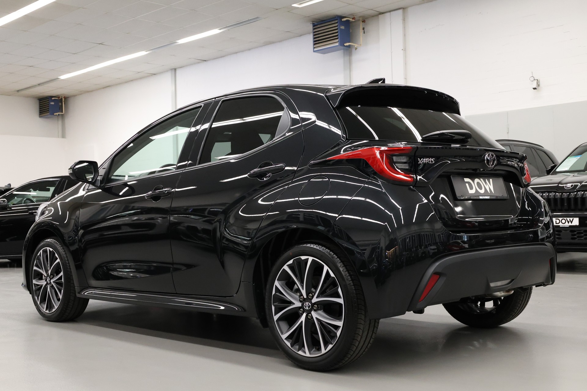 TOYOTA Yaris 1.5 VVT-i HSD Teamplayer-image-4