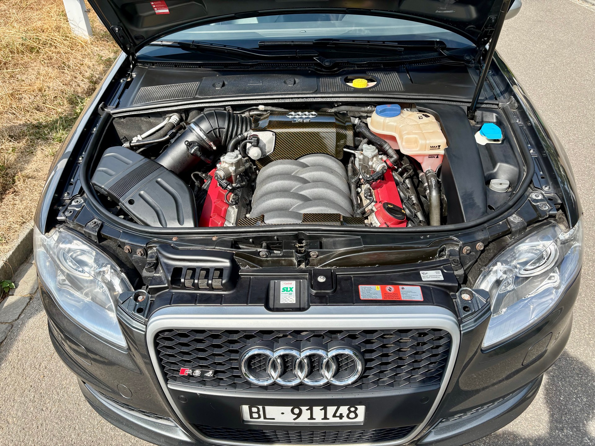 AUDI 4.2 V8 quattro-image-5