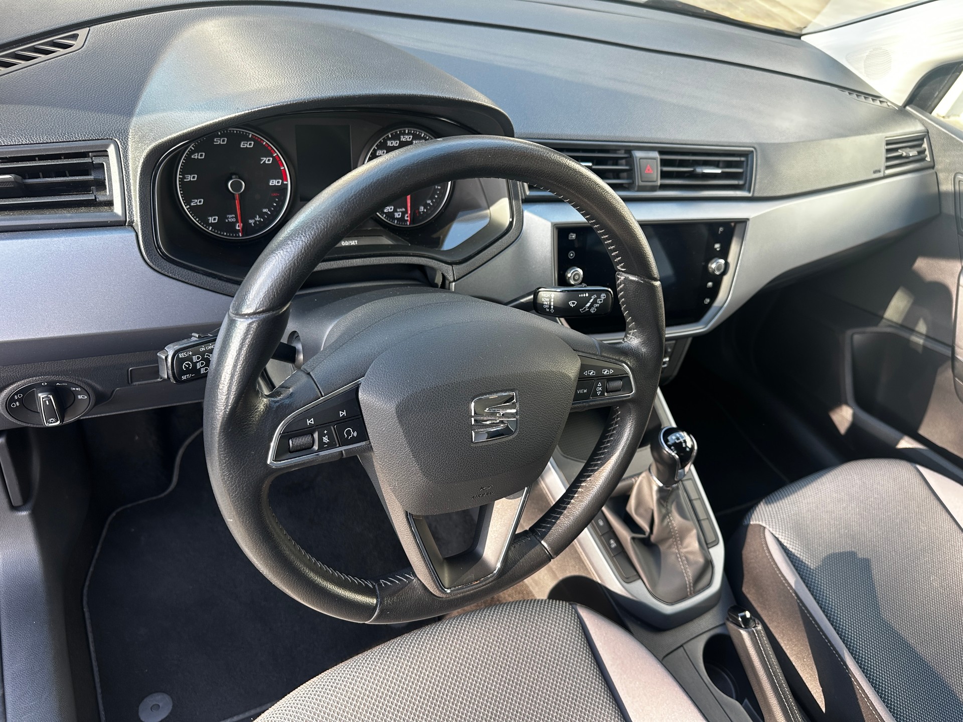SEAT Arona 1.0 TSI Eco Style-image-9
