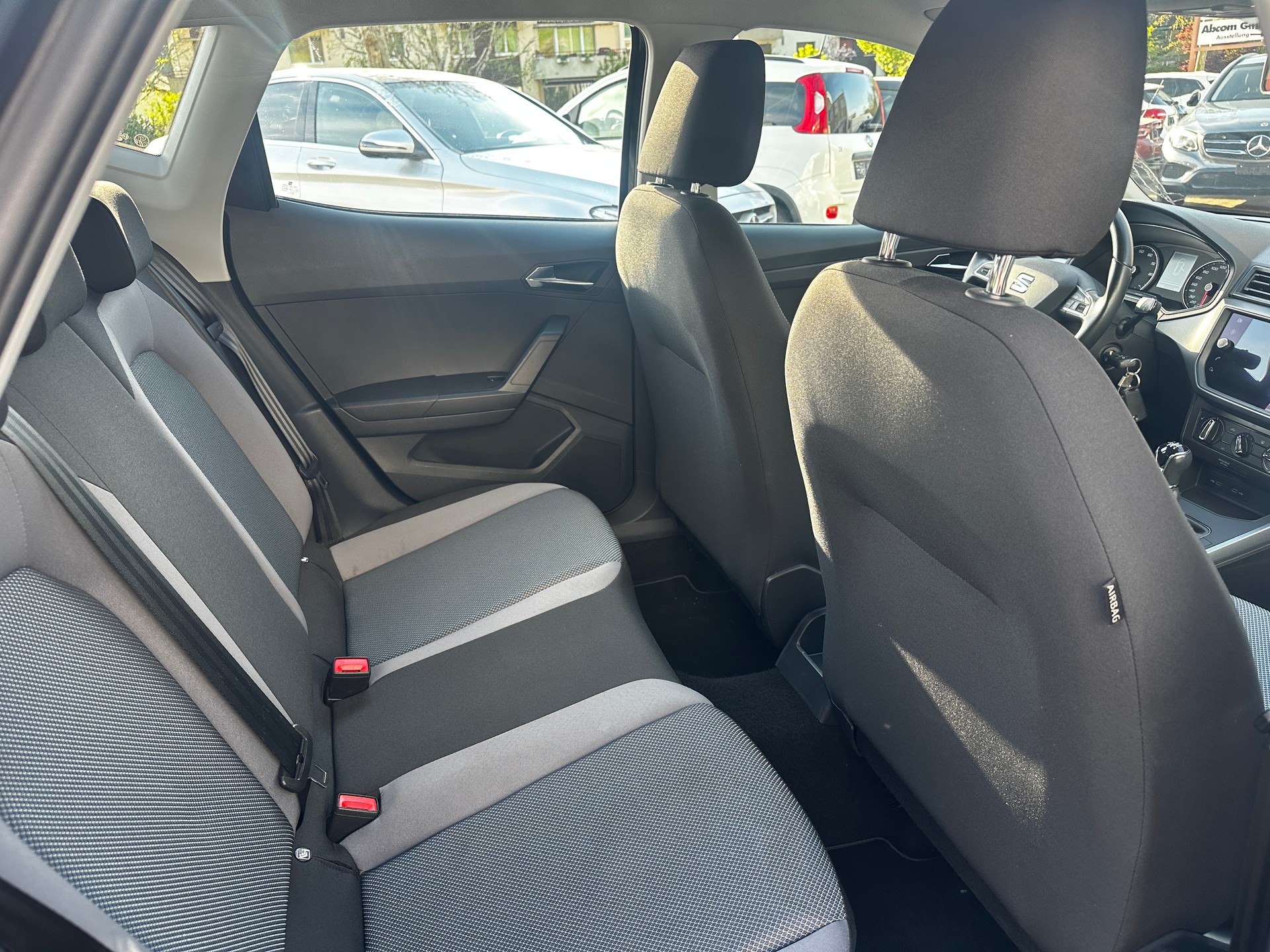 SEAT Arona 1.0 TSI Eco Style-image-15