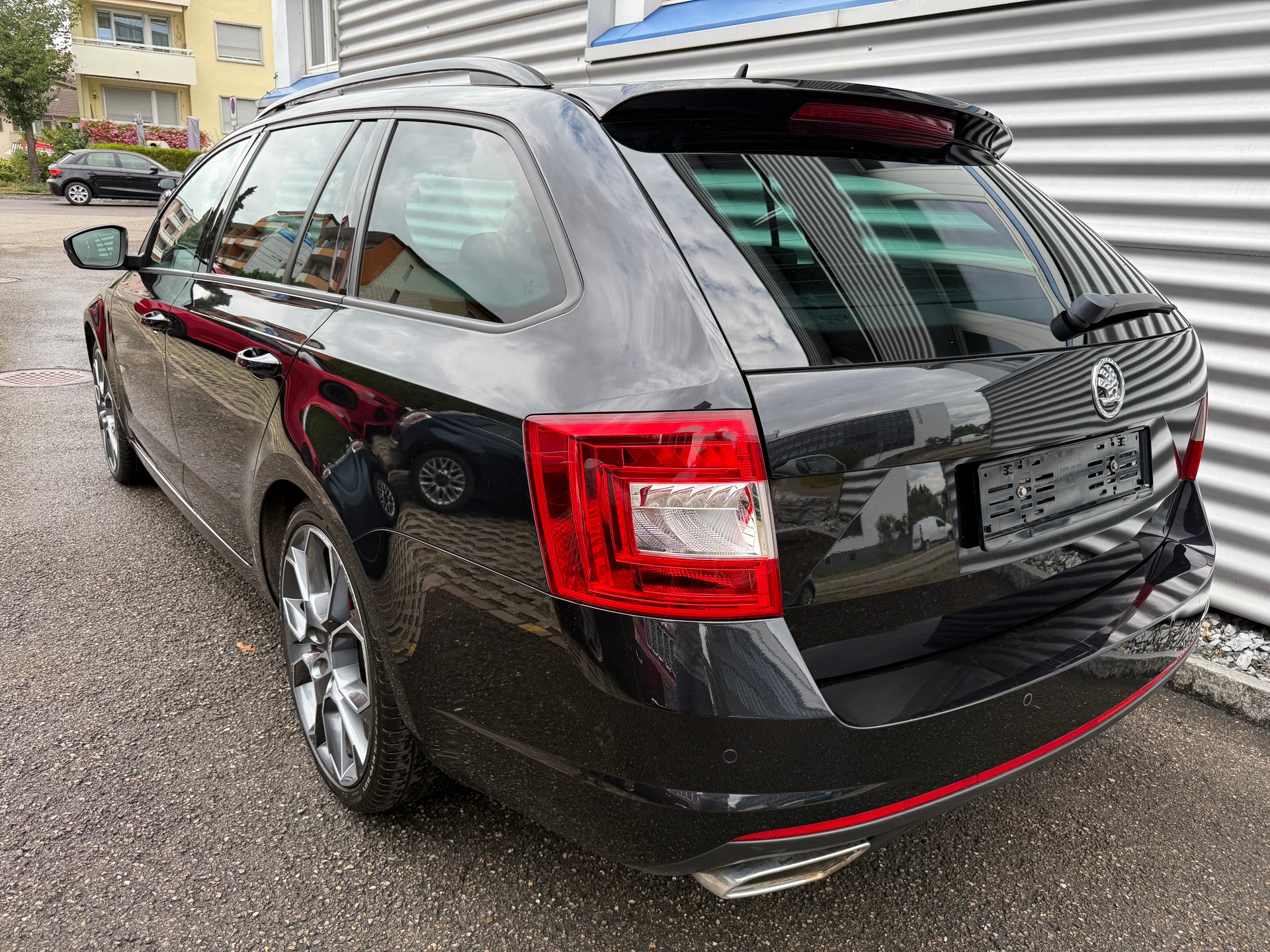 SKODA Octavia Combi 2.0 TDI RS DSG-image-1
