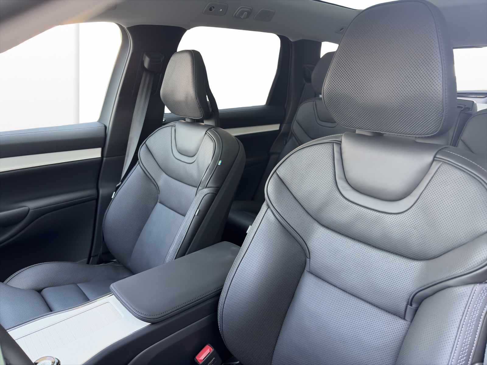 VOLVO EX90 Twin Performance Ultra AWD-image-8