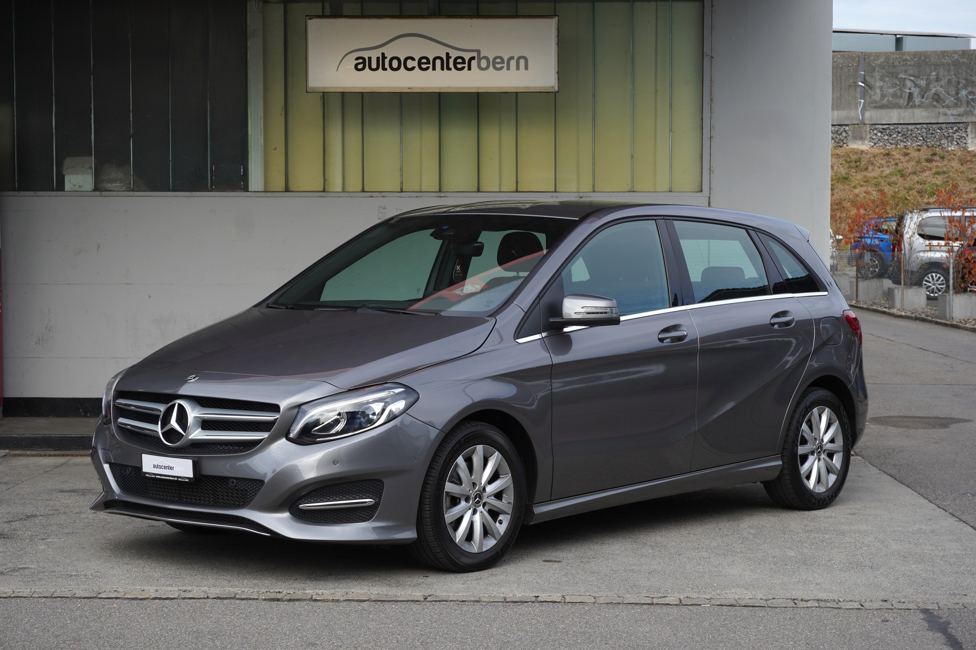 MERCEDES-BENZ B 200 Style 7G-DCT-image-0