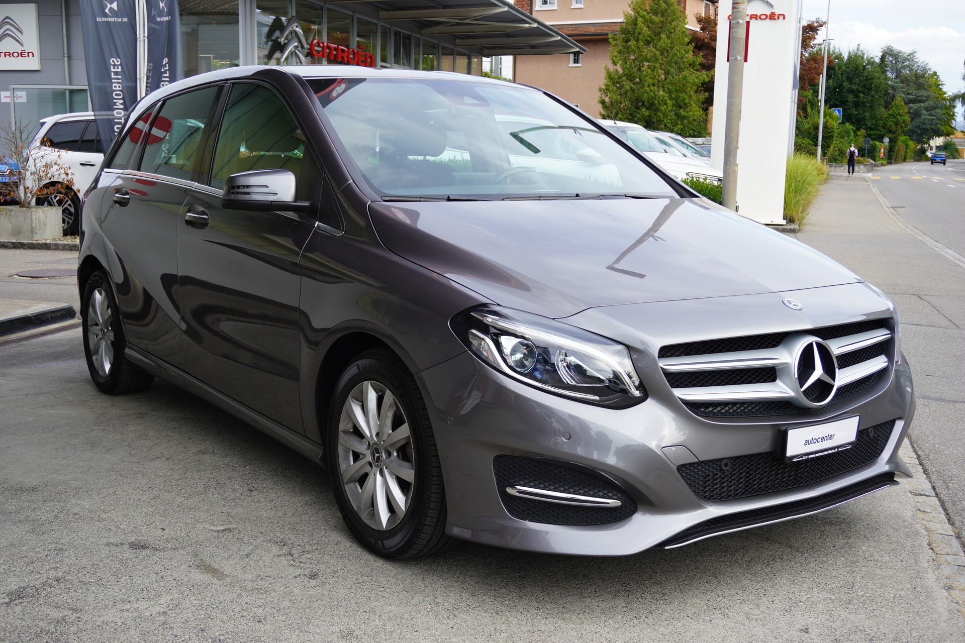 MERCEDES-BENZ B 200 Style 7G-DCT-image-3