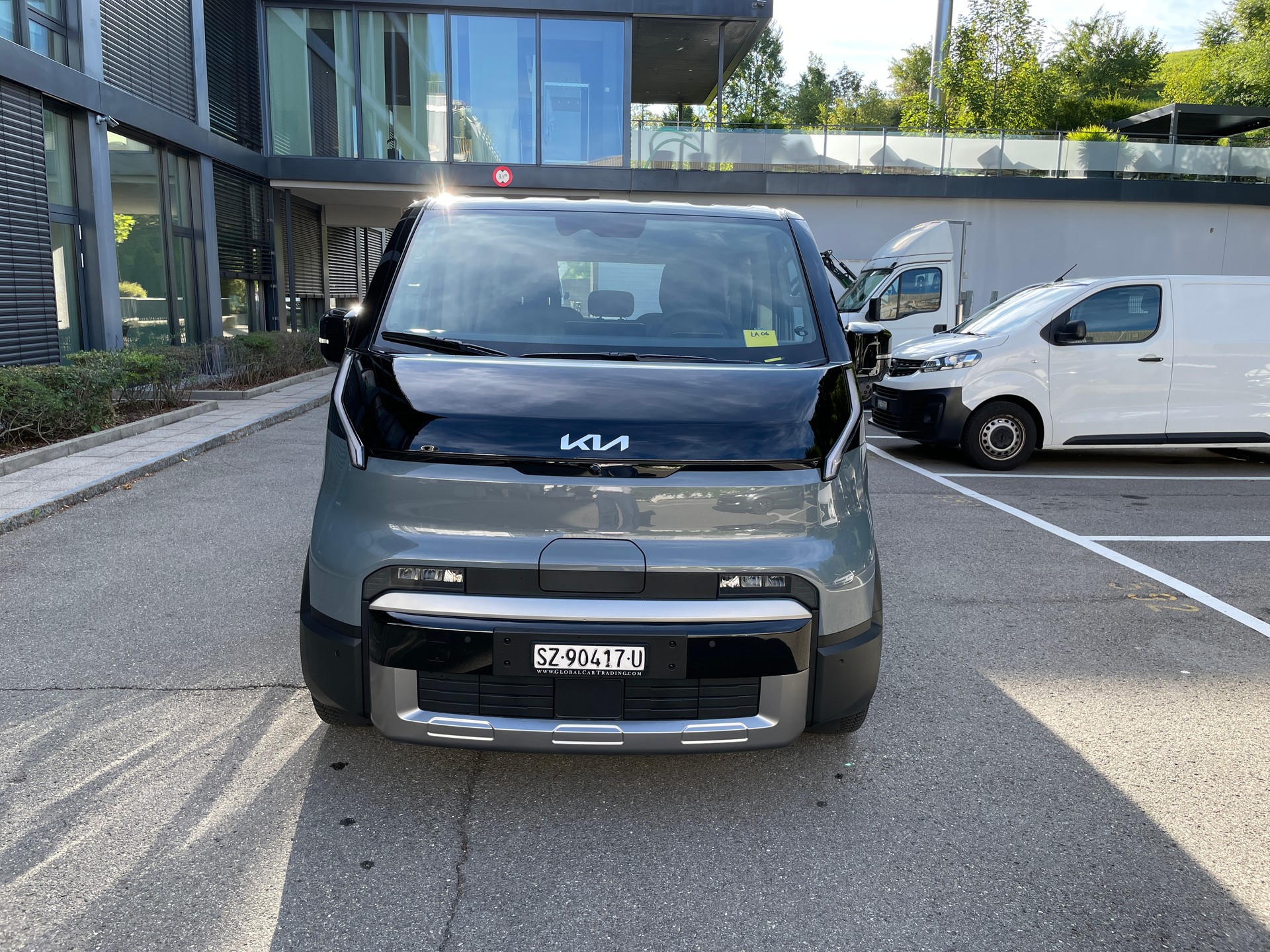 KIA PV5 71.2 kWh Elite mit Elite-Pack und Wärmepumpe, VOLLAUSSTATTUNG-image-1