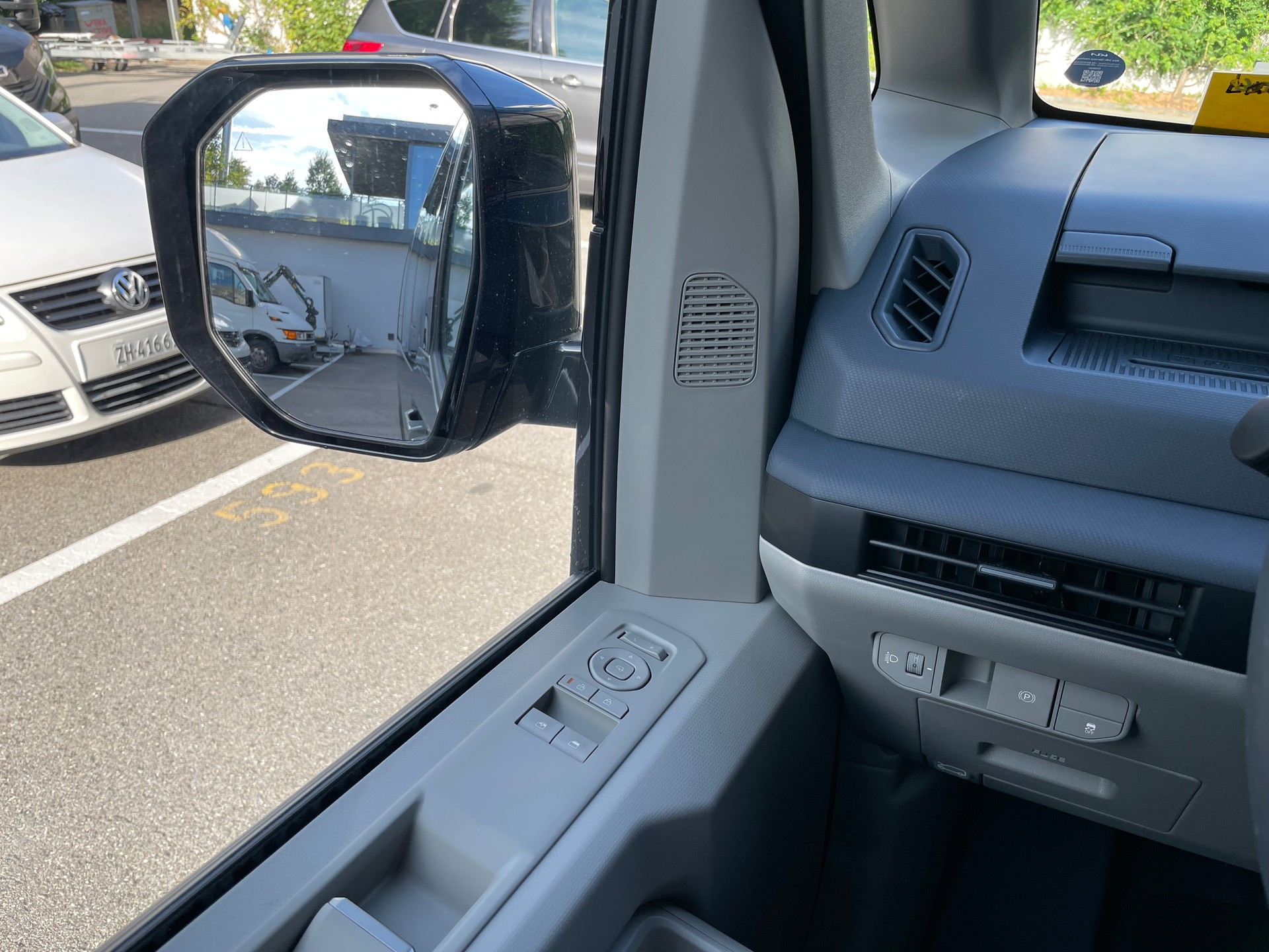 KIA PV5 71.2 kWh Elite mit Elite-Pack und Wärmepumpe, VOLLAUSSTATTUNG-image-24