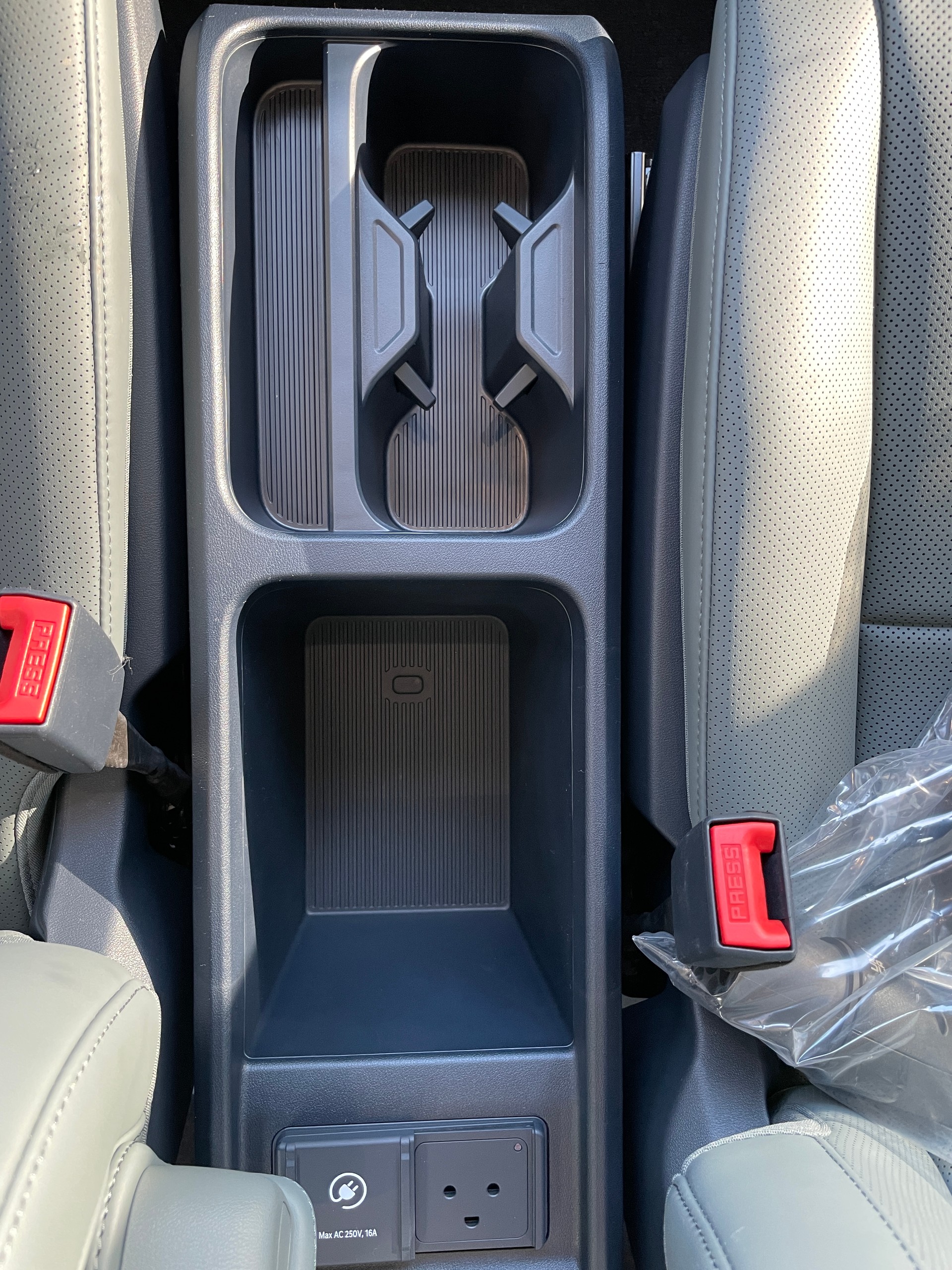 KIA PV5 71.2 kWh Elite mit Elite-Pack und Wärmepumpe, VOLLAUSSTATTUNG-image-21