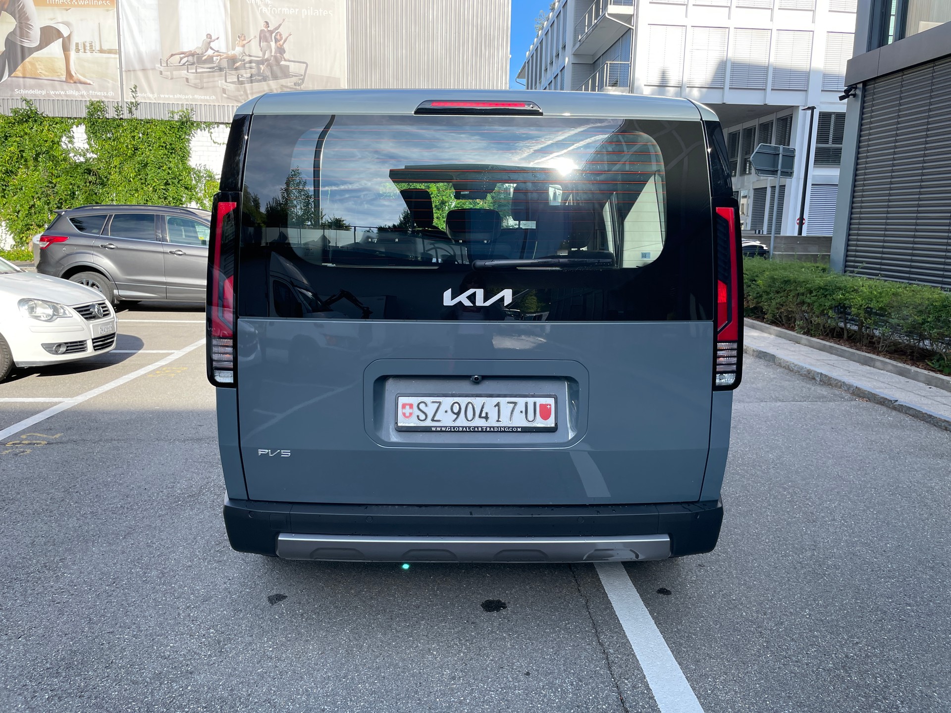 KIA PV5 71.2 kWh Elite mit Elite-Pack und Wärmepumpe, VOLLAUSSTATTUNG-image-6