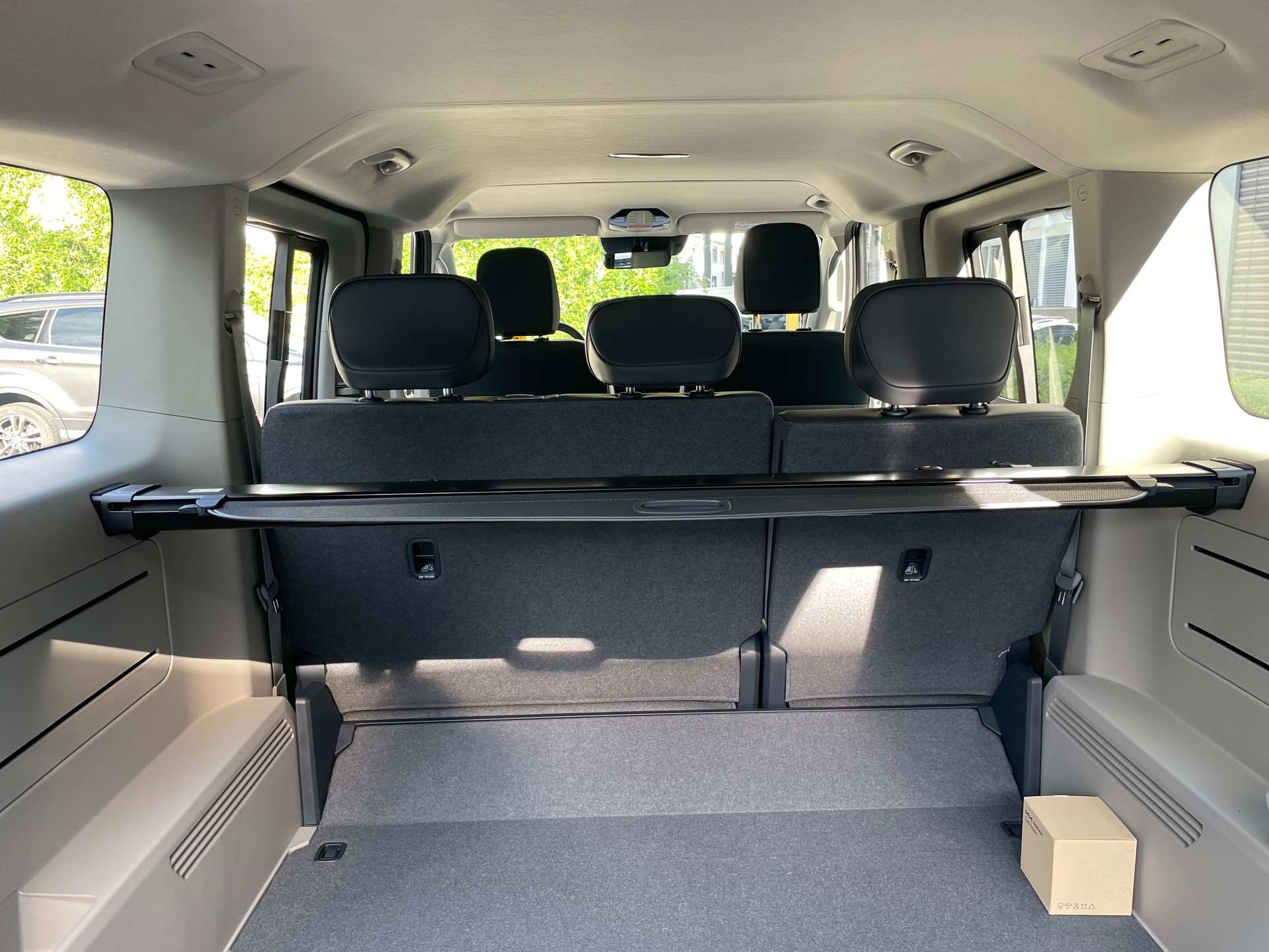 KIA PV5 71.2 kWh Elite mit Elite-Pack und Wärmepumpe, VOLLAUSSTATTUNG-image-9