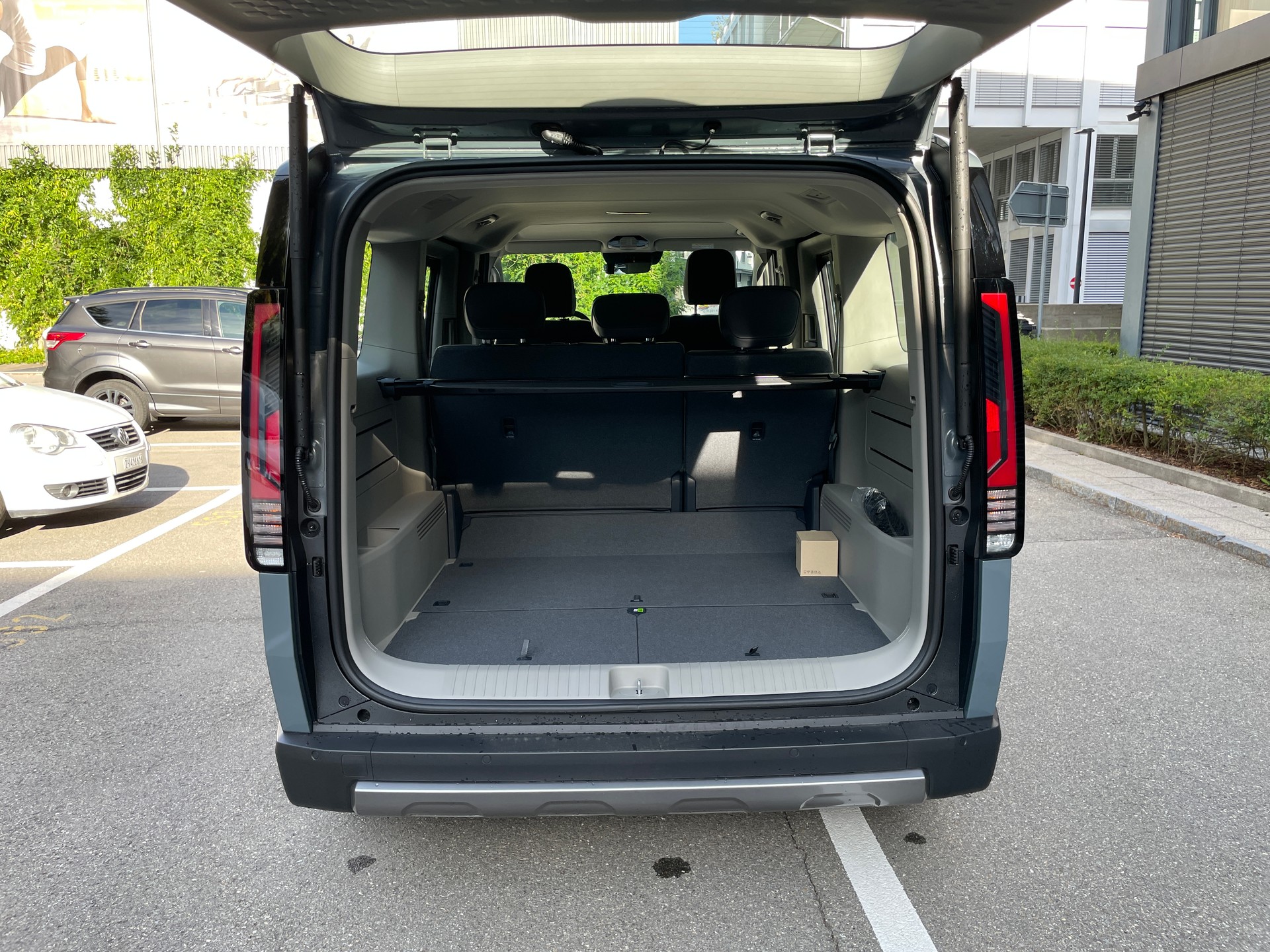 KIA PV5 71.2 kWh Elite mit Elite-Pack und Wärmepumpe, VOLLAUSSTATTUNG-image-7