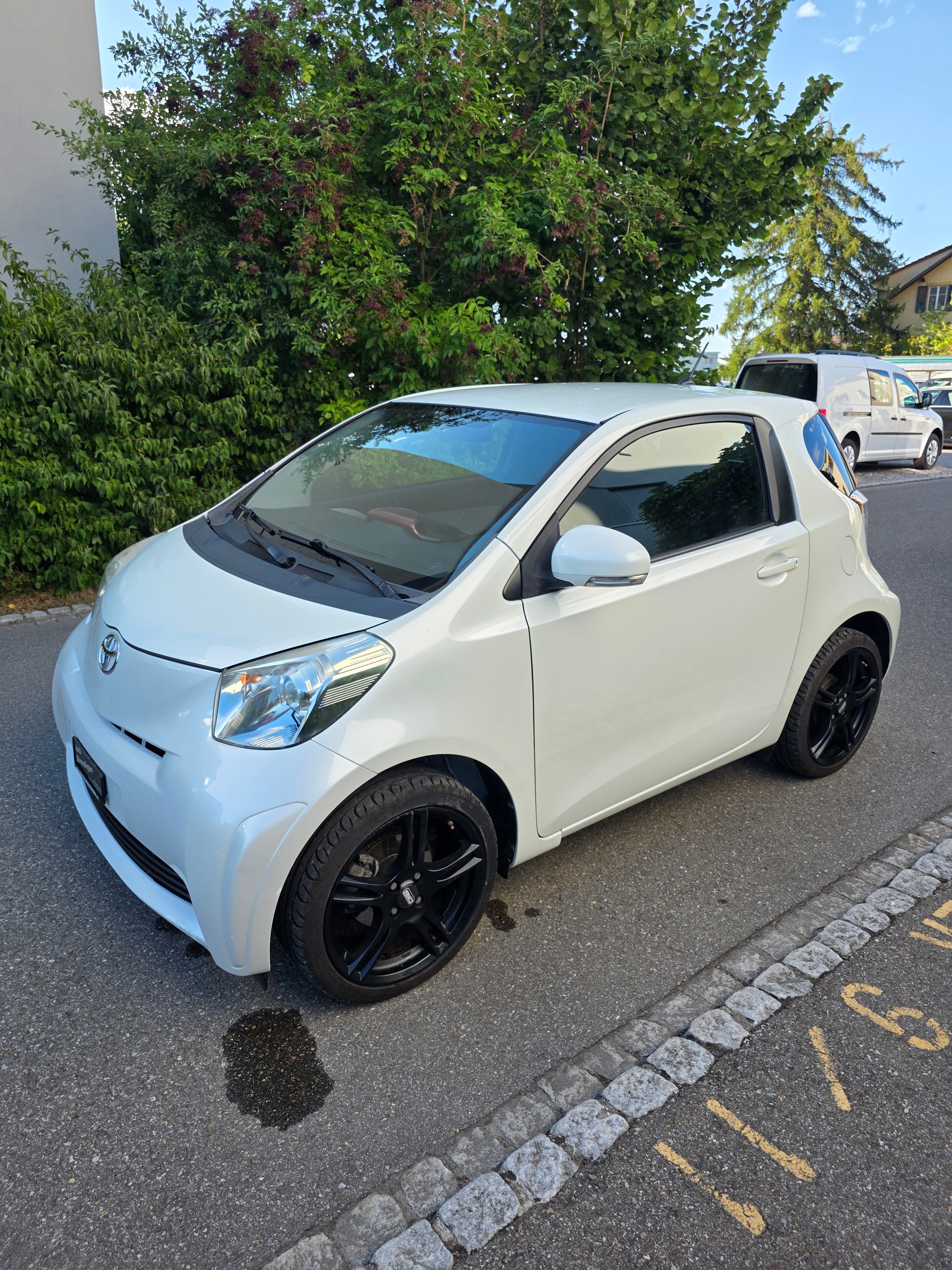 TOYOTA iQ 1.0 VVT-i Linea Luna