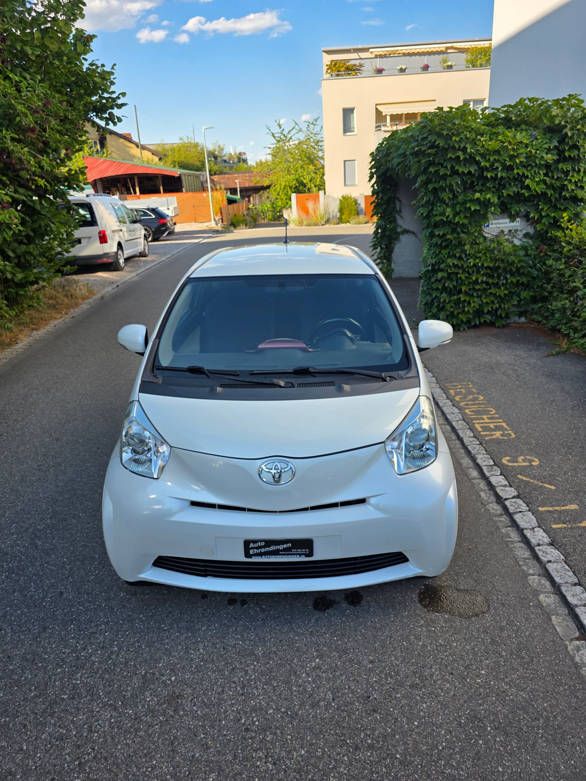 TOYOTA iQ 1.0 VVT-i Linea Luna-image-2