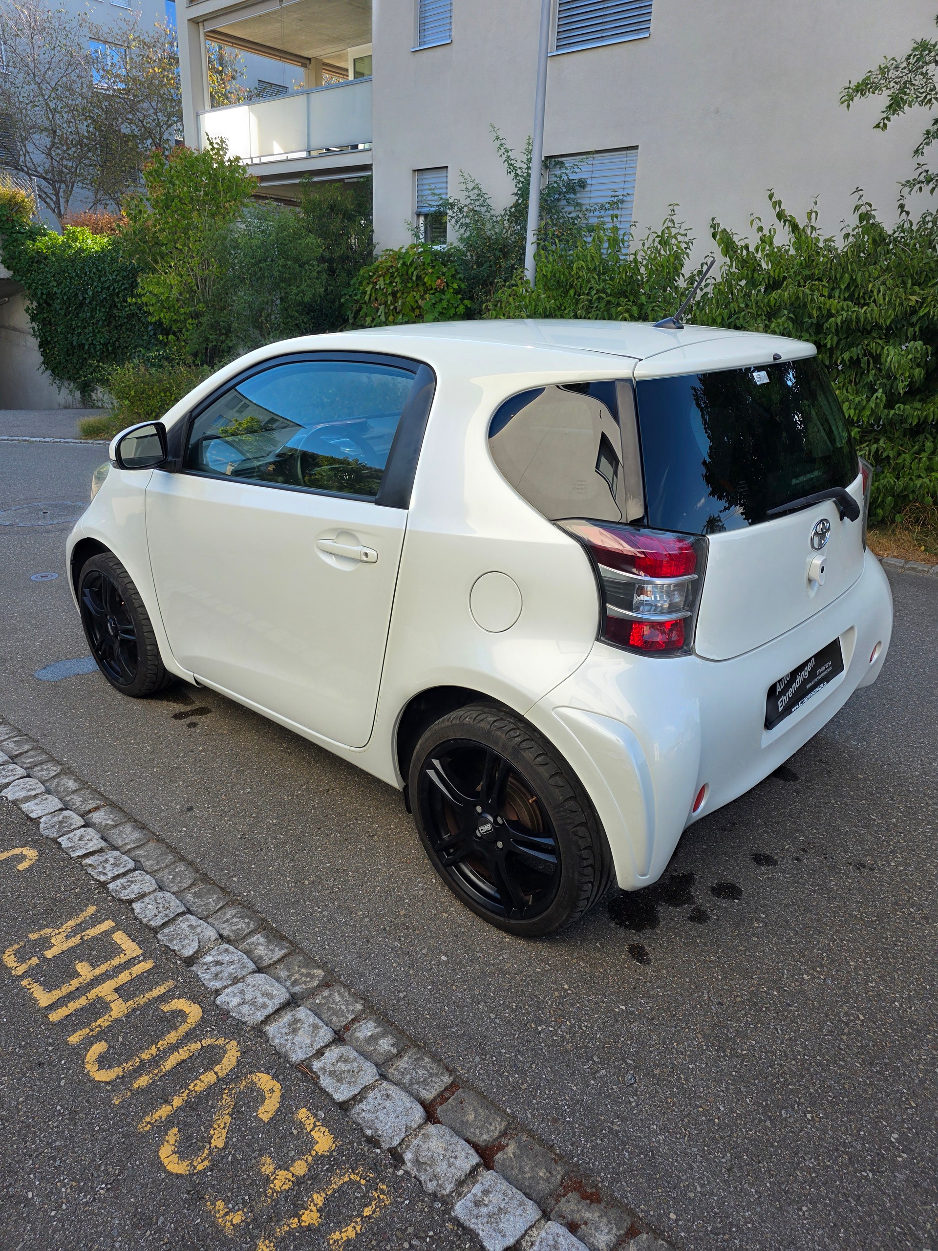 TOYOTA iQ 1.0 VVT-i Linea Luna-image-7