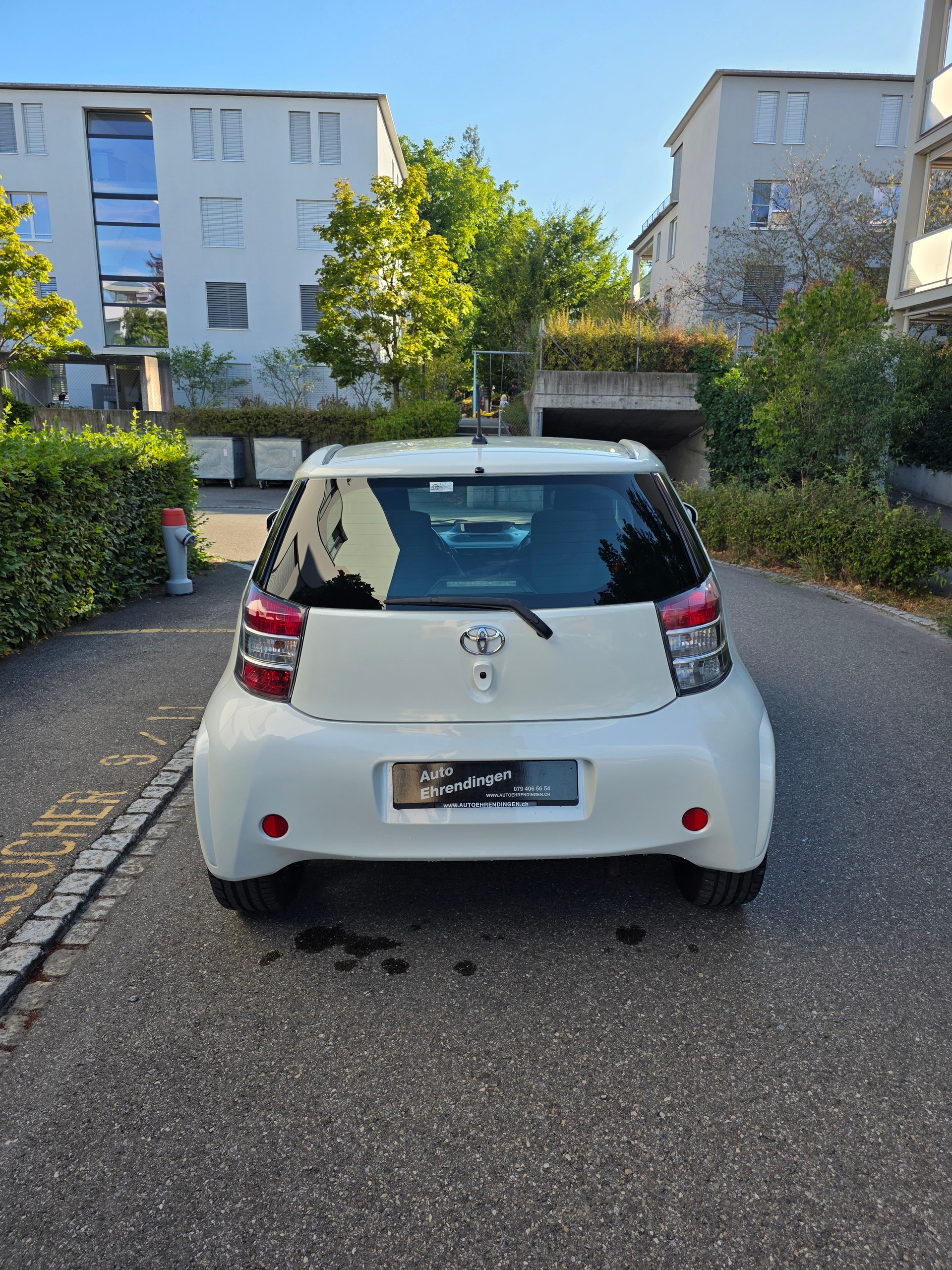 TOYOTA iQ 1.0 VVT-i Linea Luna-image-6