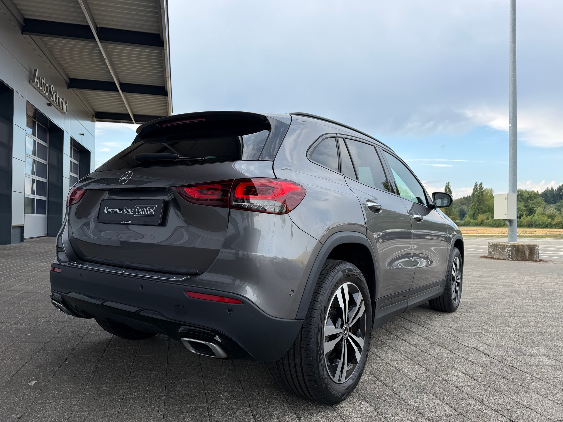 MERCEDES-BENZ GLA 200 Progressive 7G-DCT-image-1