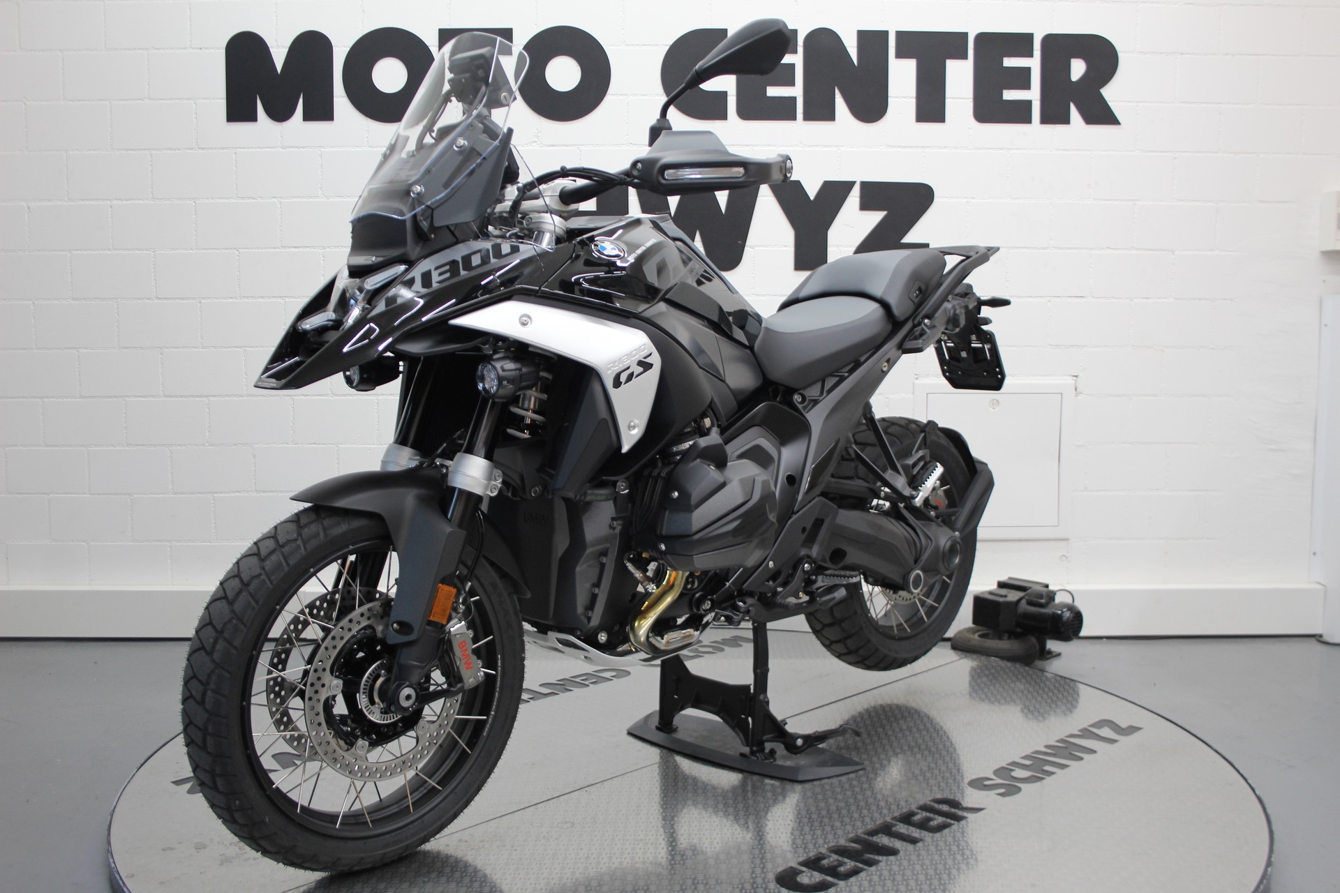 BMW R 1300 GS-showroom-element-3
