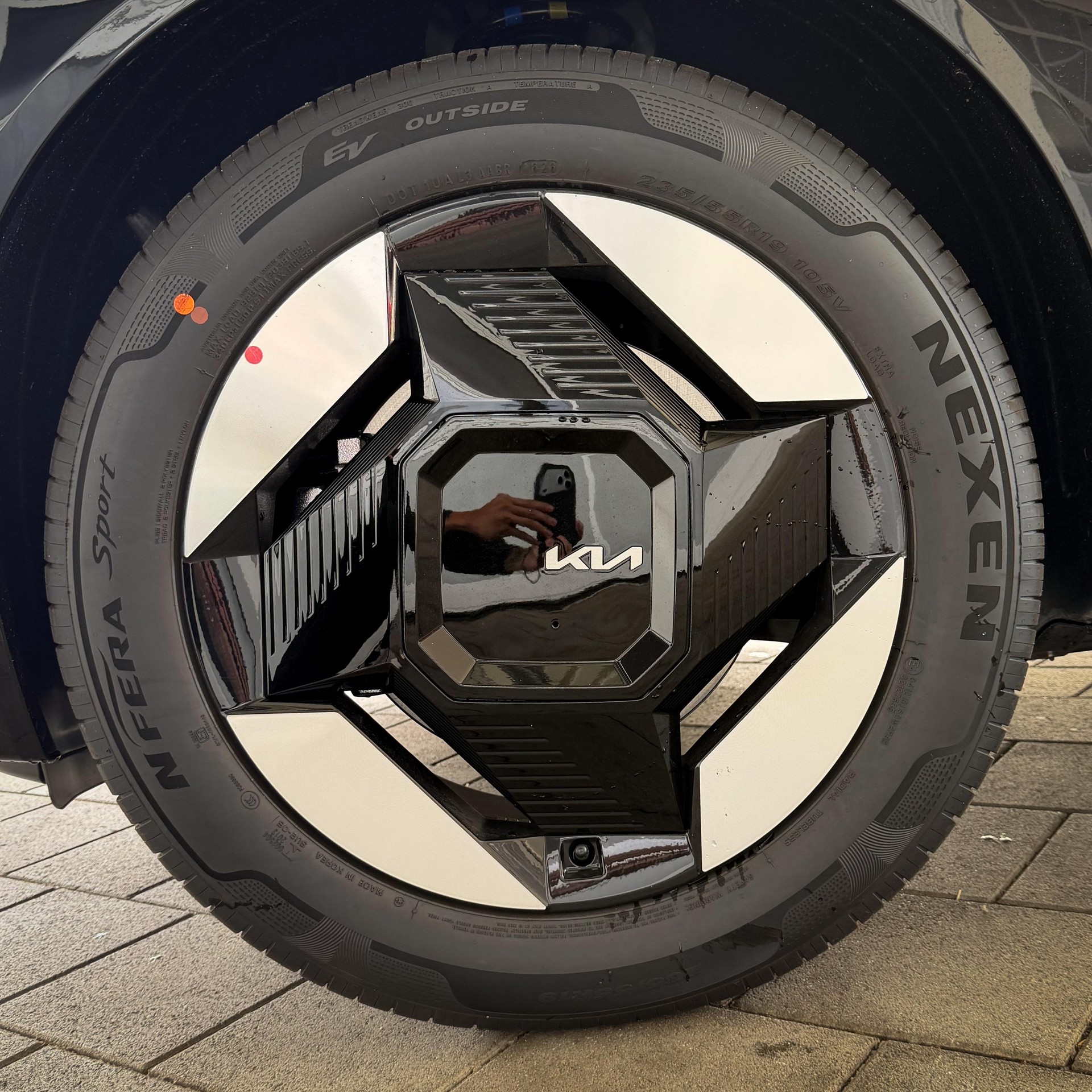KIA EV5 81 kWh Earth 4x4-image-2