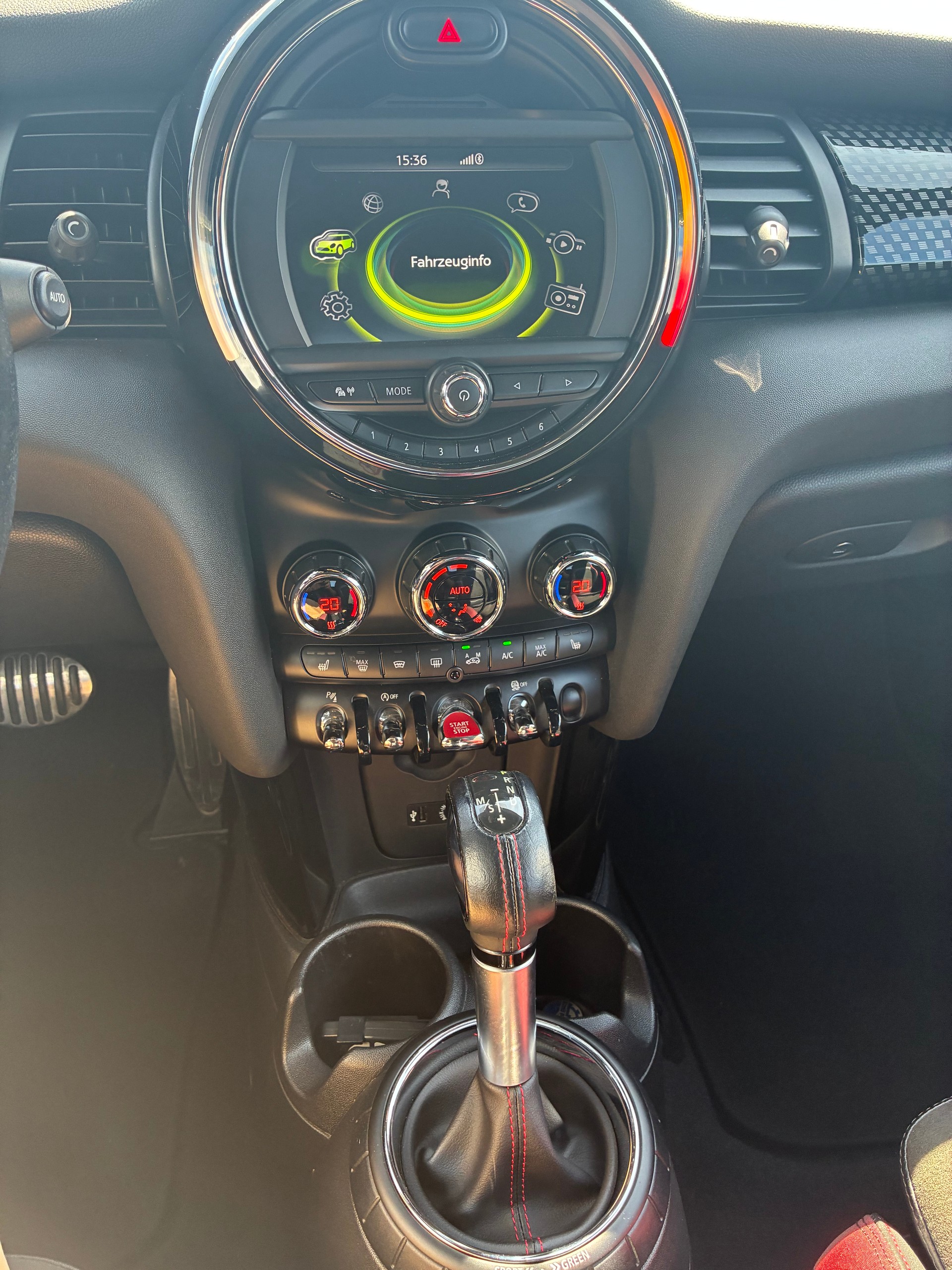 MINI 2.0i Cooper S Cabrio Steptronic-image-7